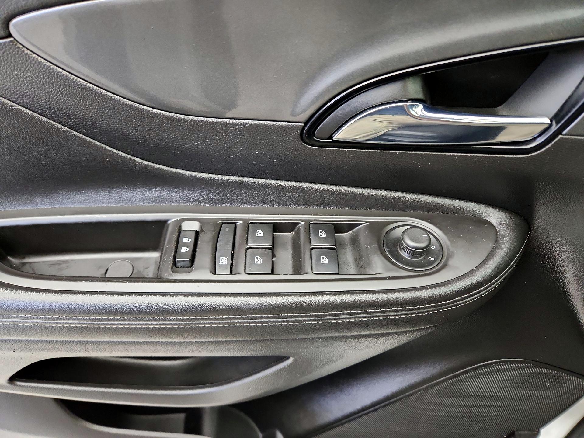 Thumbnail: 2018 Buick Encore - 12