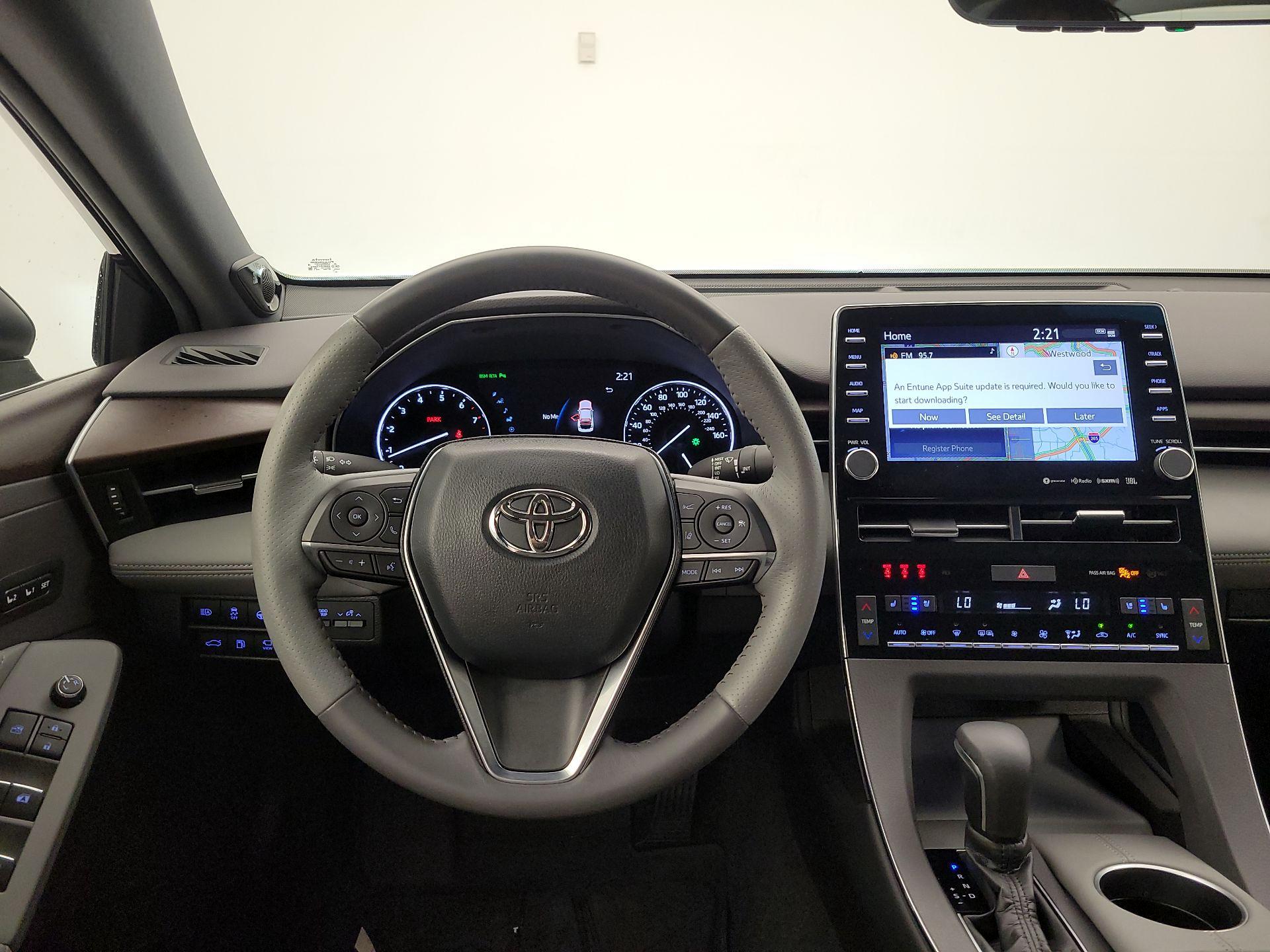 Thumbnail: 2020 Toyota Avalon - 10