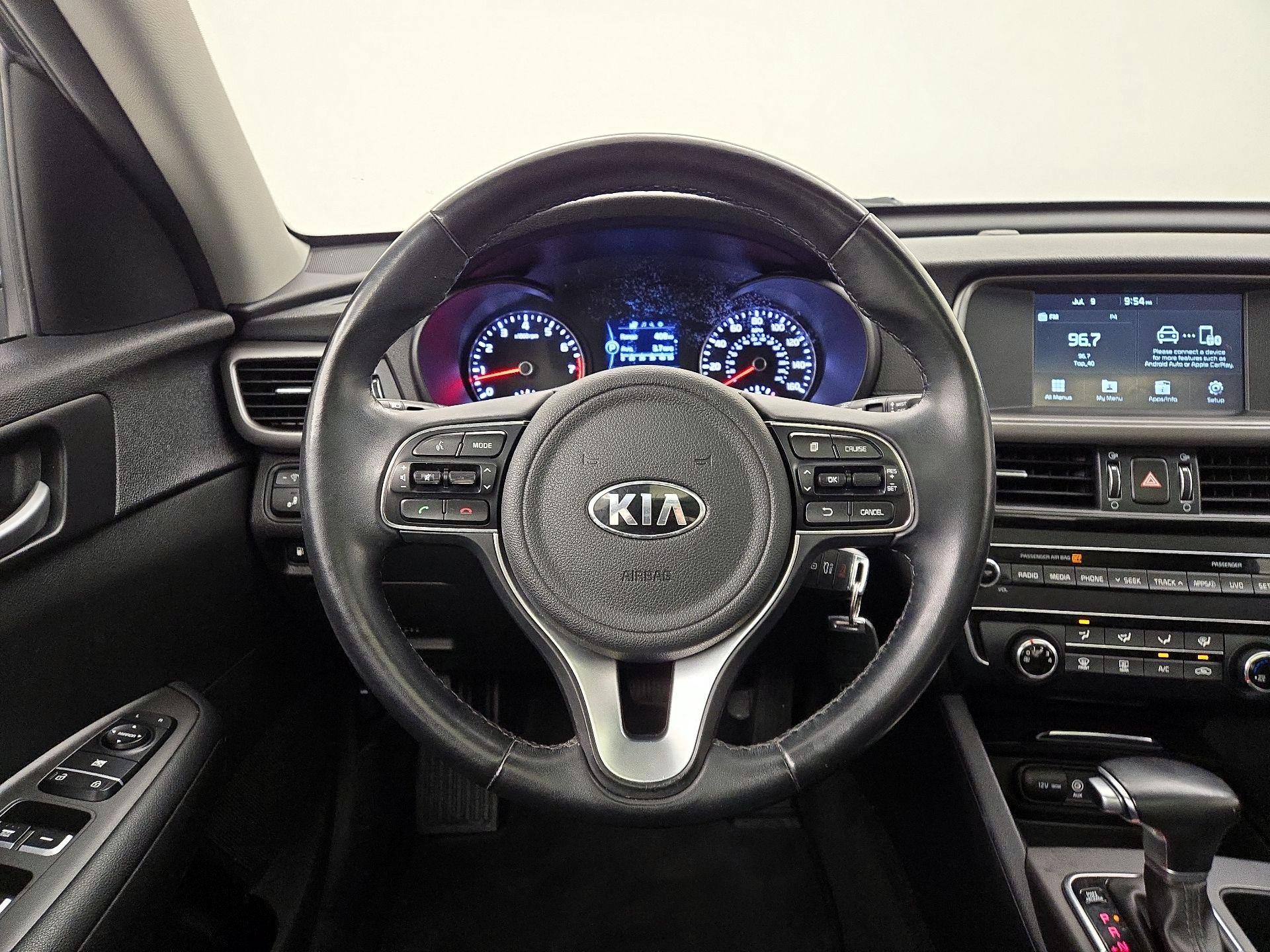 Thumbnail: 2018 Kia Optima - 10