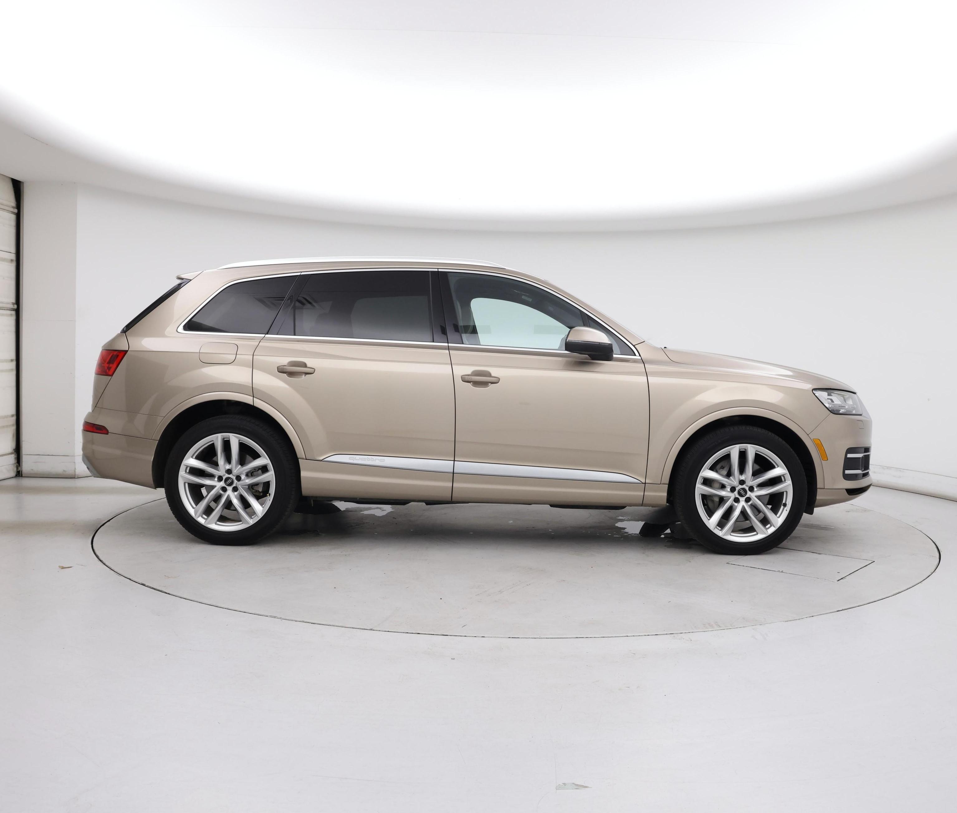 Thumbnail: 2018 Audi Q7 - 7
