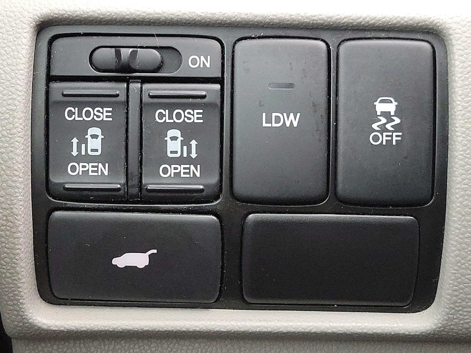 2014 Honda Odyssey EX-L - Photo 14