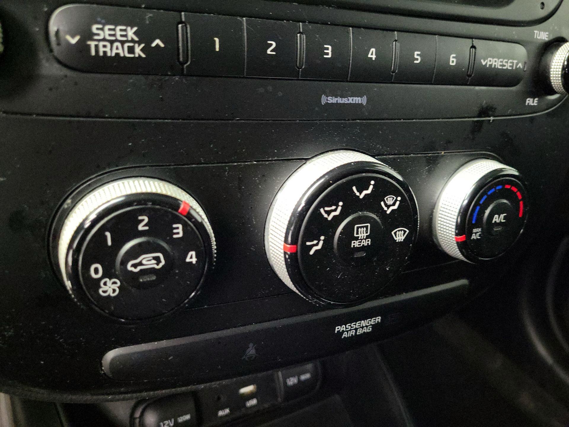 Thumbnail: 2018 Kia Soul - 14