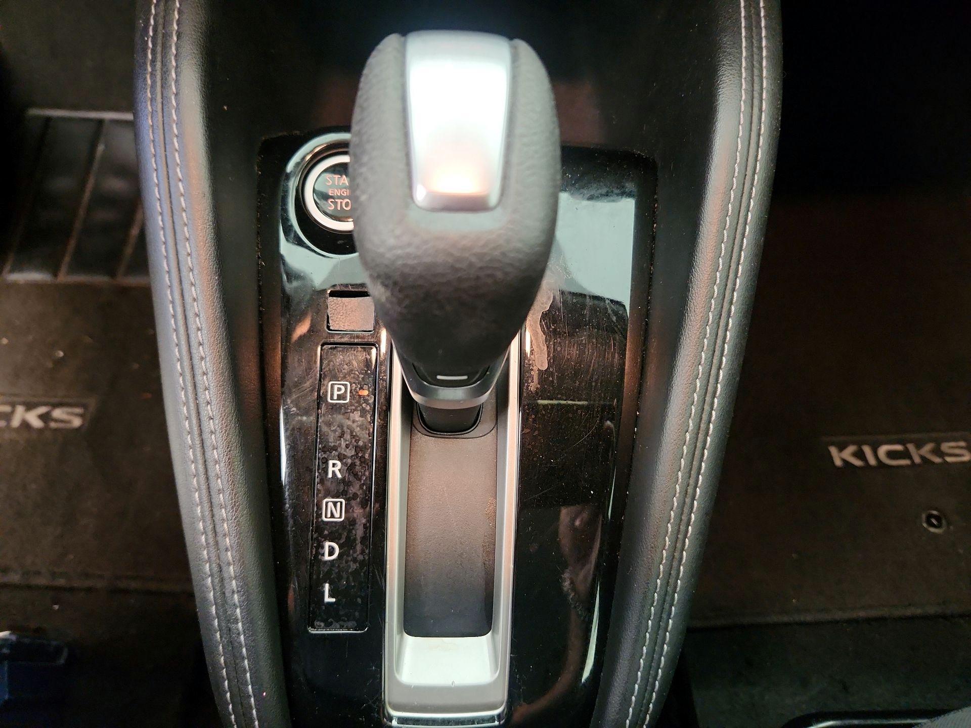 Thumbnail: 2019 Nissan Kicks - 16