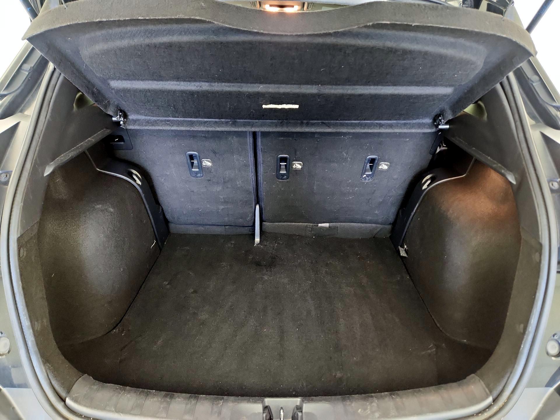 Thumbnail: 2019 Nissan Kicks - 18