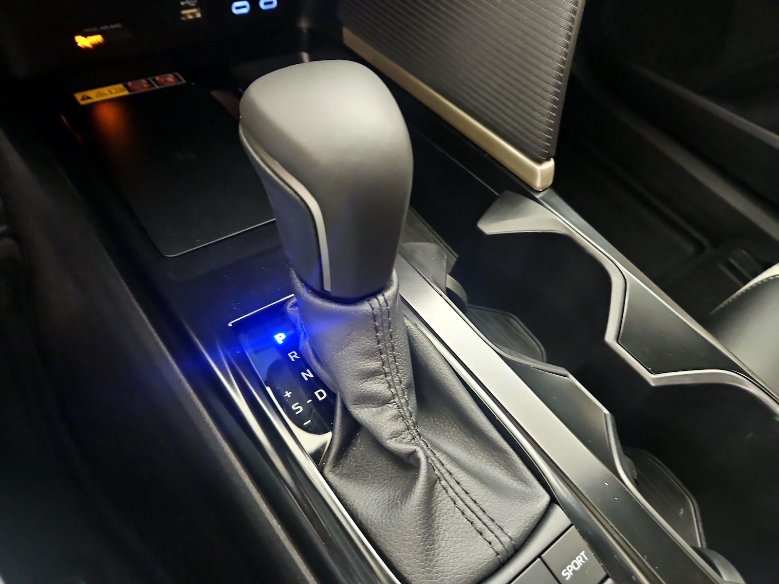 2026 Toyota Camry SE - Photo 19