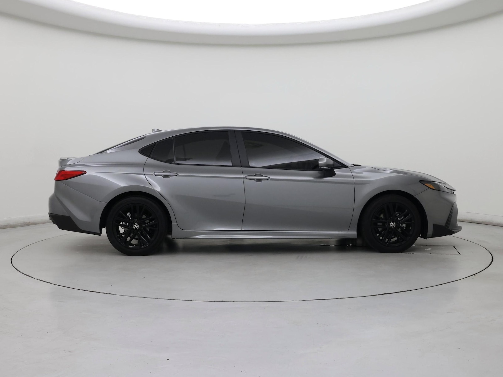 2026 Toyota Camry SE - Photo 8
