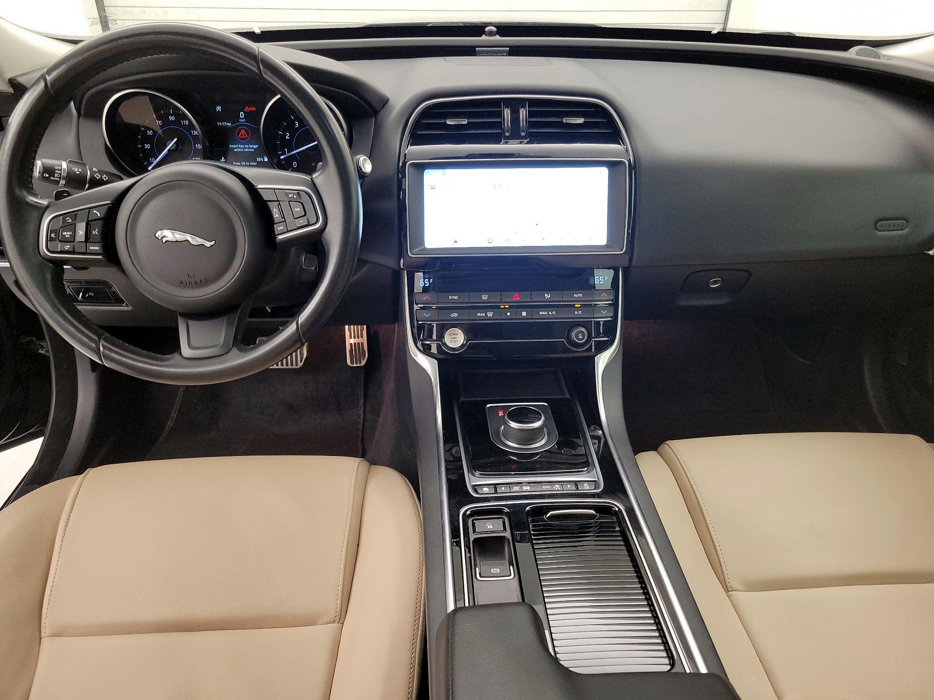 Thumbnail: 2019 Jaguar XE - 9