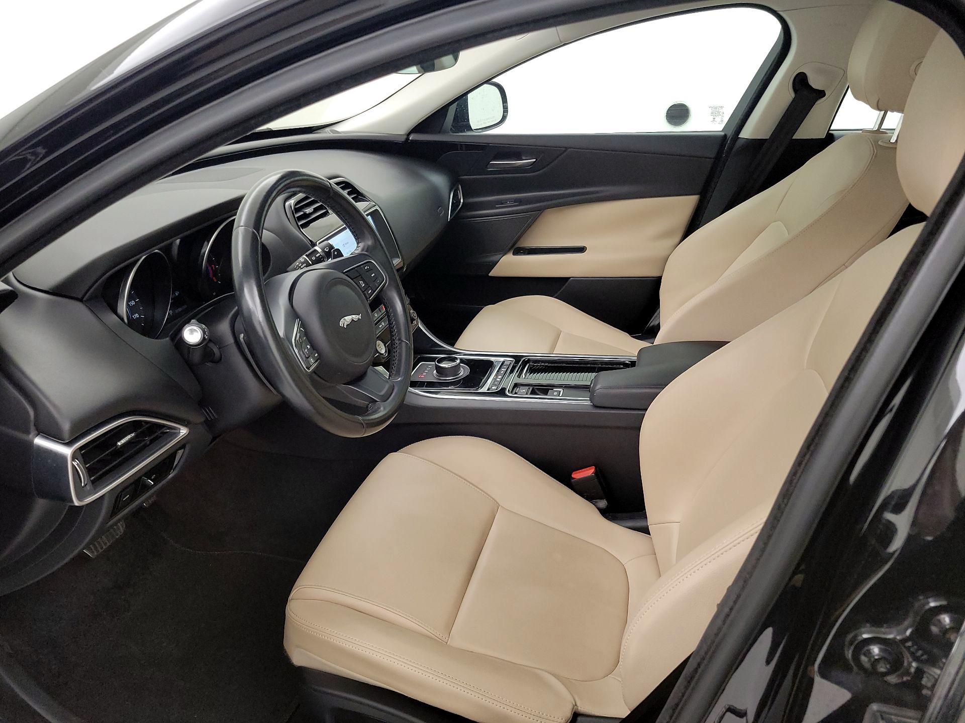 Thumbnail: 2019 Jaguar XE - 11