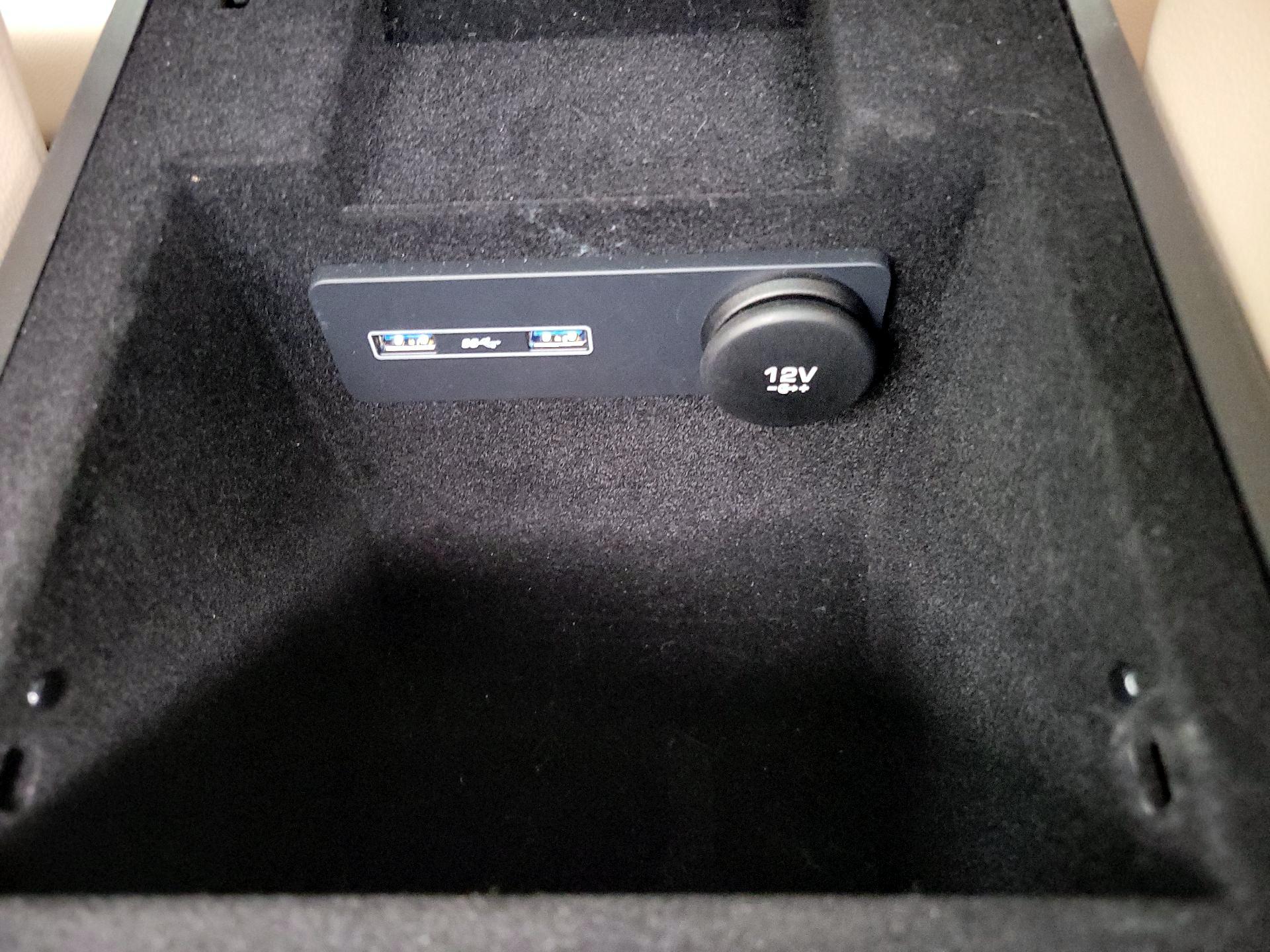 Thumbnail: 2019 Jaguar XE - 18
