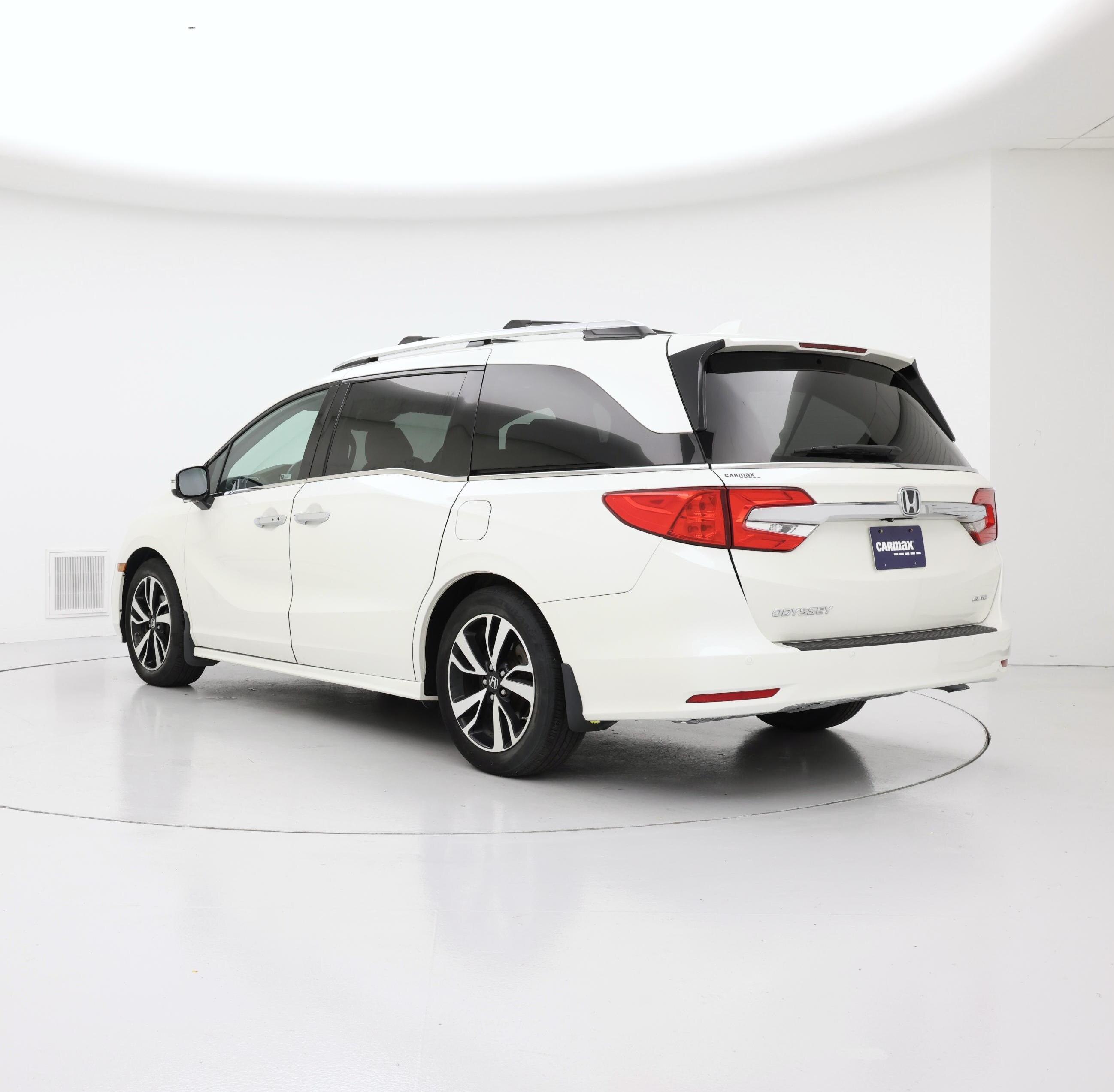 Thumbnail: 2019 Honda Odyssey - 2