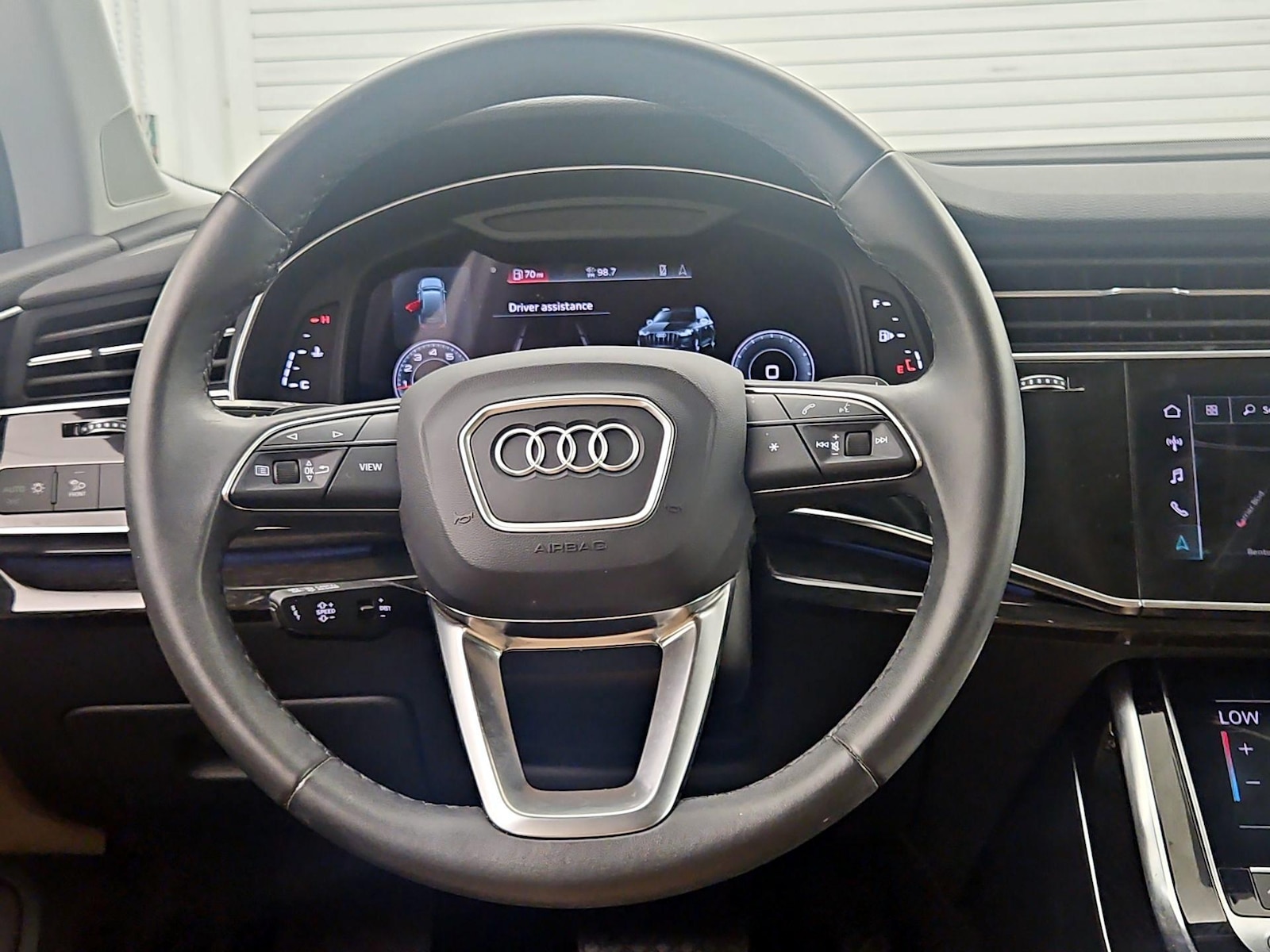 2022 Audi Q7 Premium Plus - Photo 11