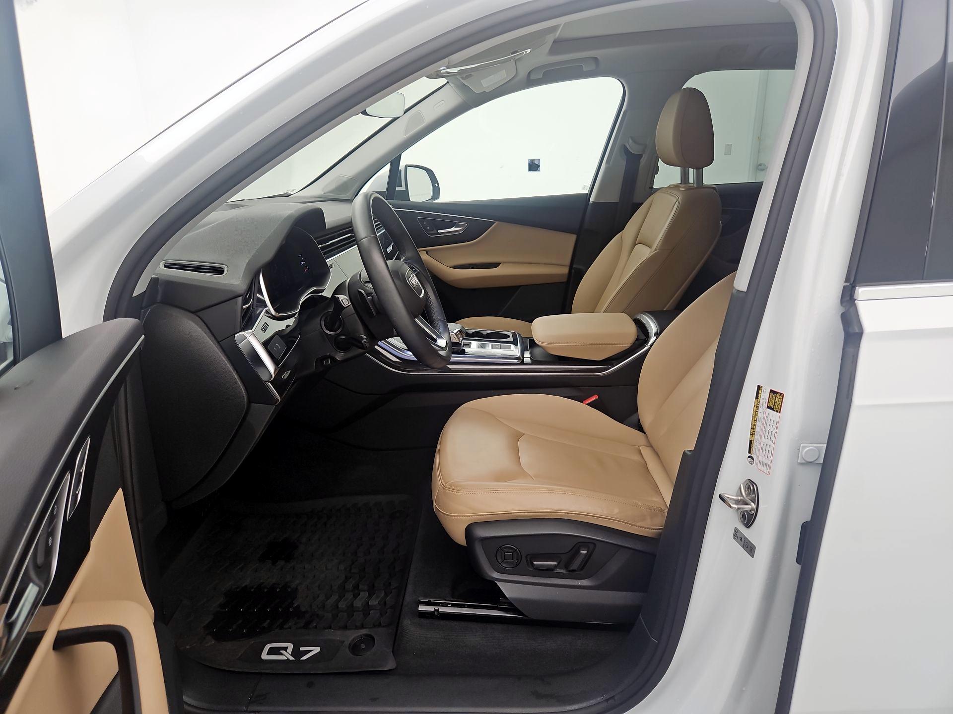 Thumbnail: 2022 Audi Q7 - 11