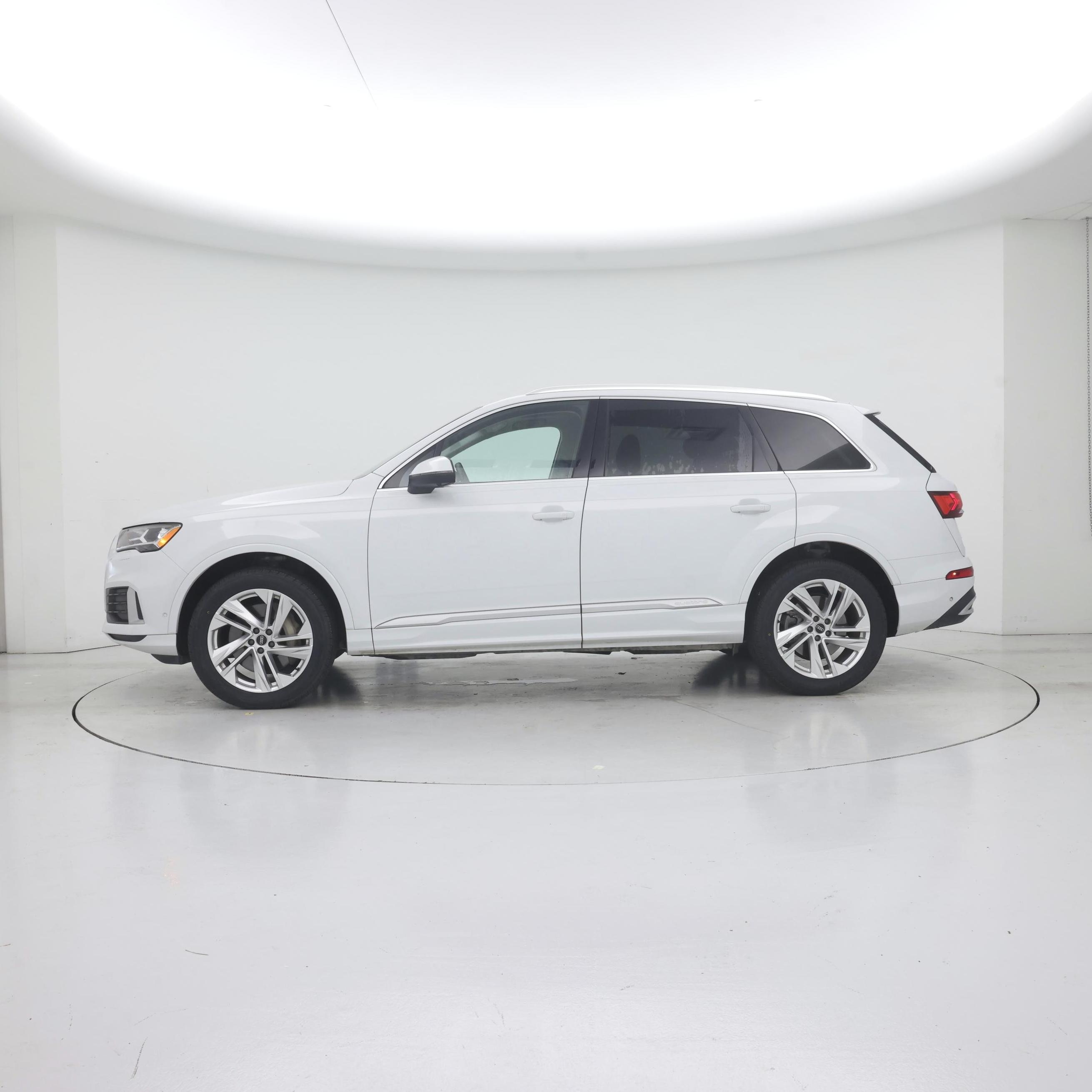 Thumbnail: 2022 Audi Q7 - 3