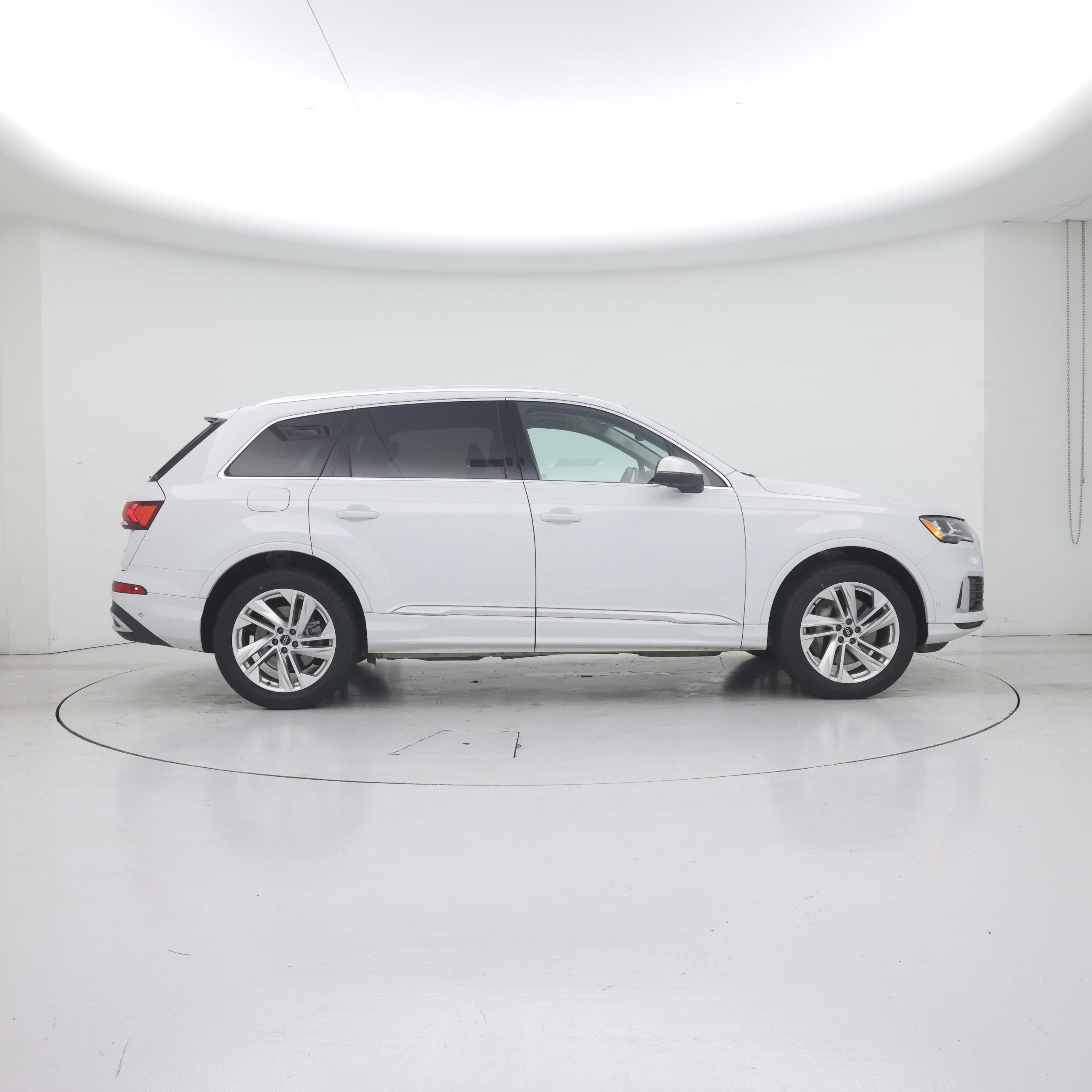 Thumbnail: 2022 Audi Q7 - 7