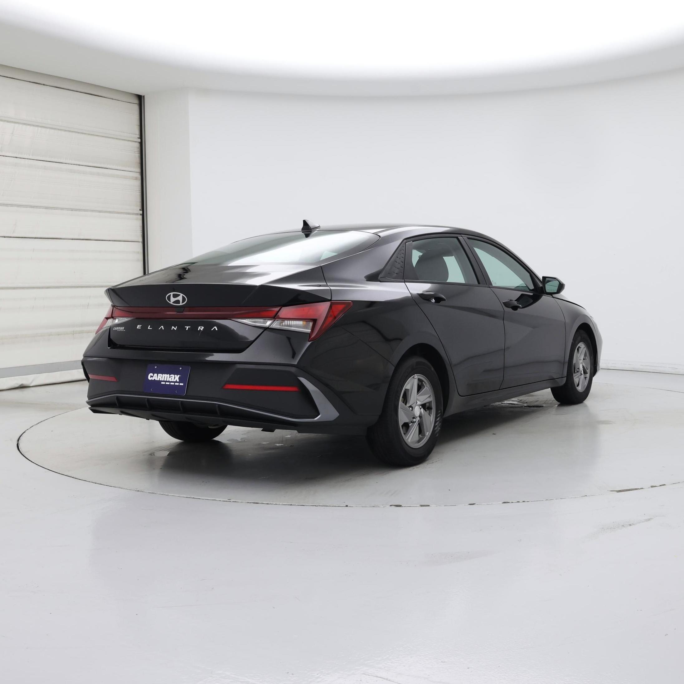 Thumbnail: 2024 Hyundai Elantra - 8