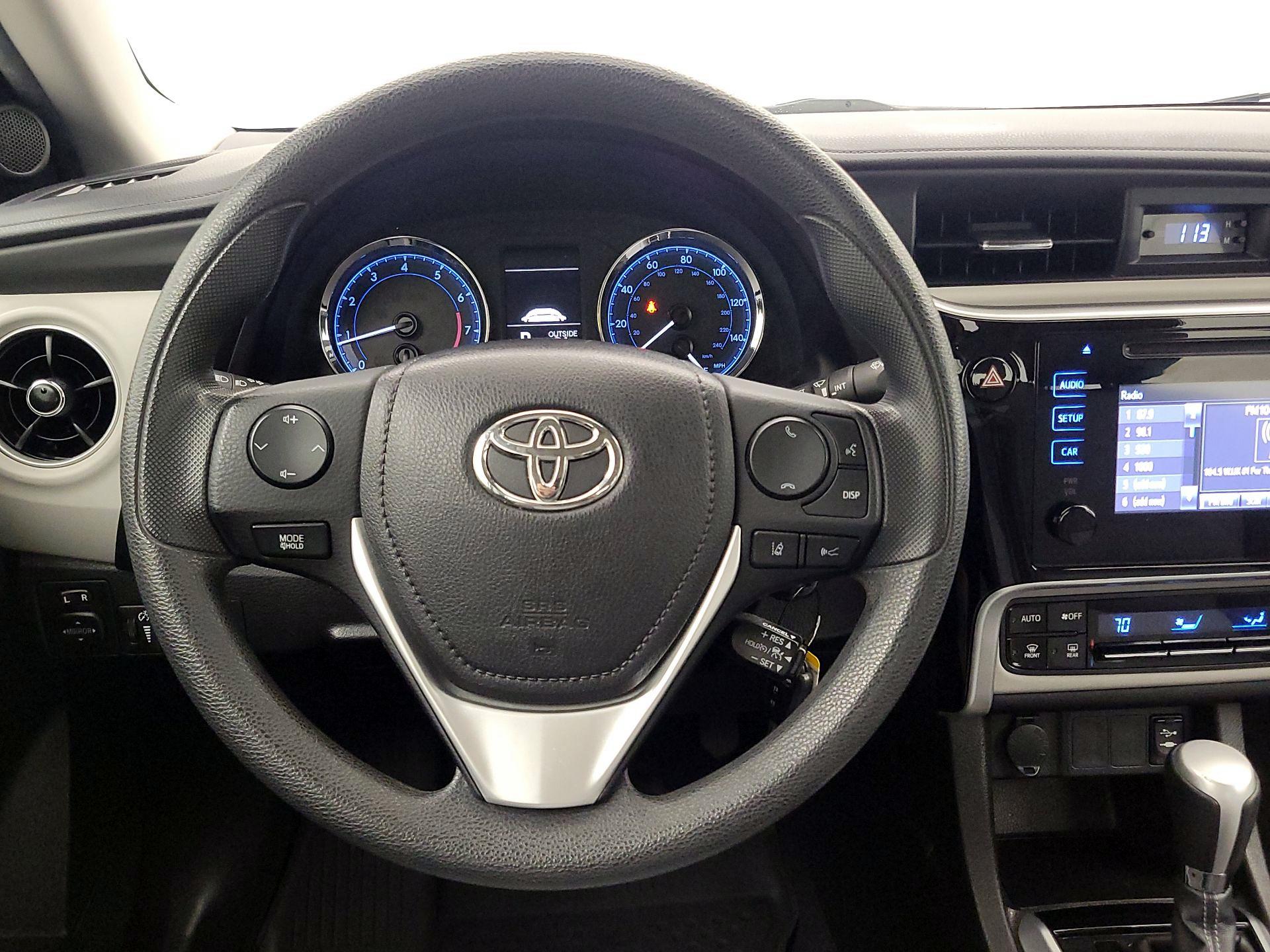 Thumbnail: 2017 Toyota Corolla - 10