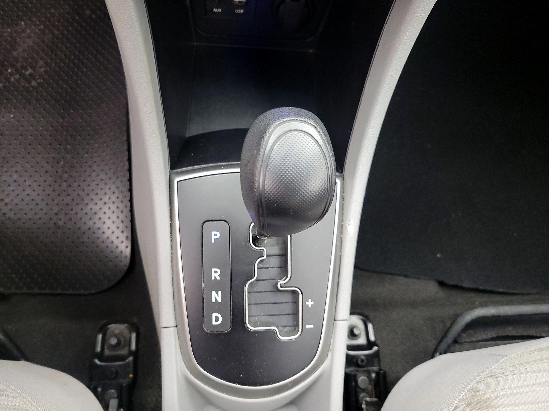 Thumbnail: 2017 Hyundai Accent - 16