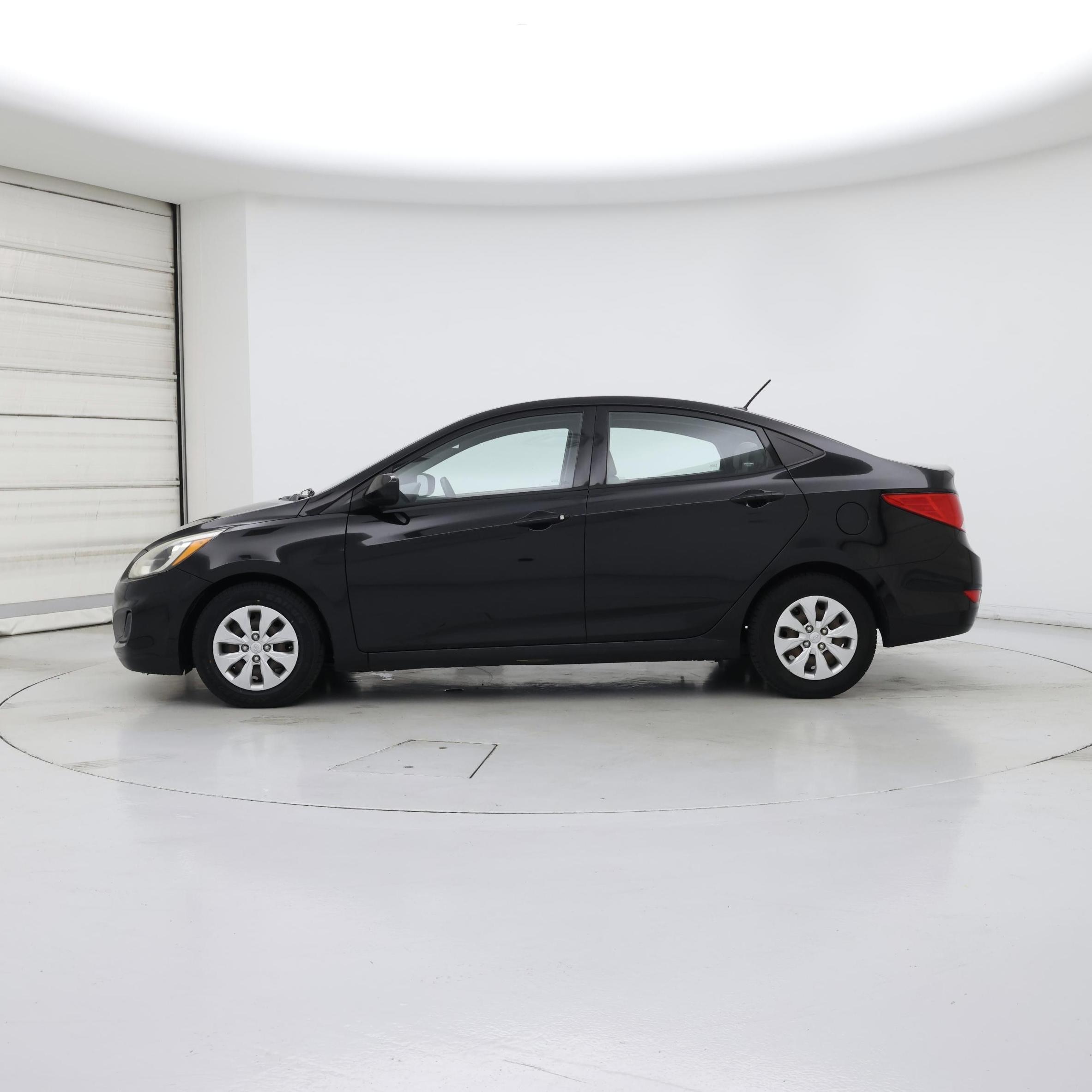 Thumbnail: 2017 Hyundai Accent - 3