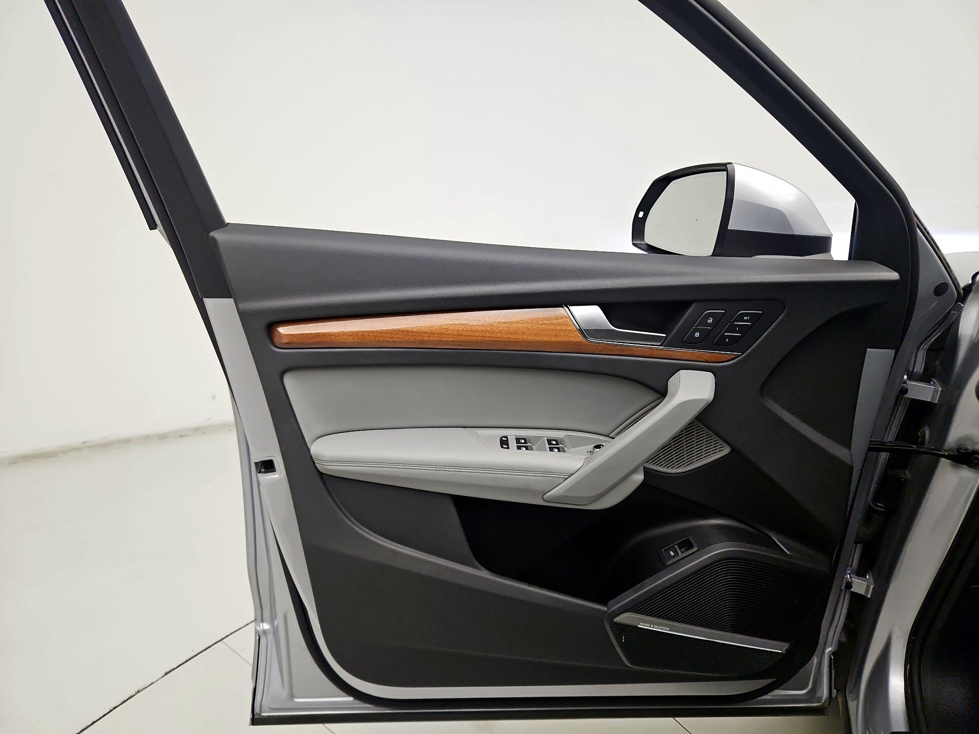 Thumbnail: 2022 Audi Q5 - 12