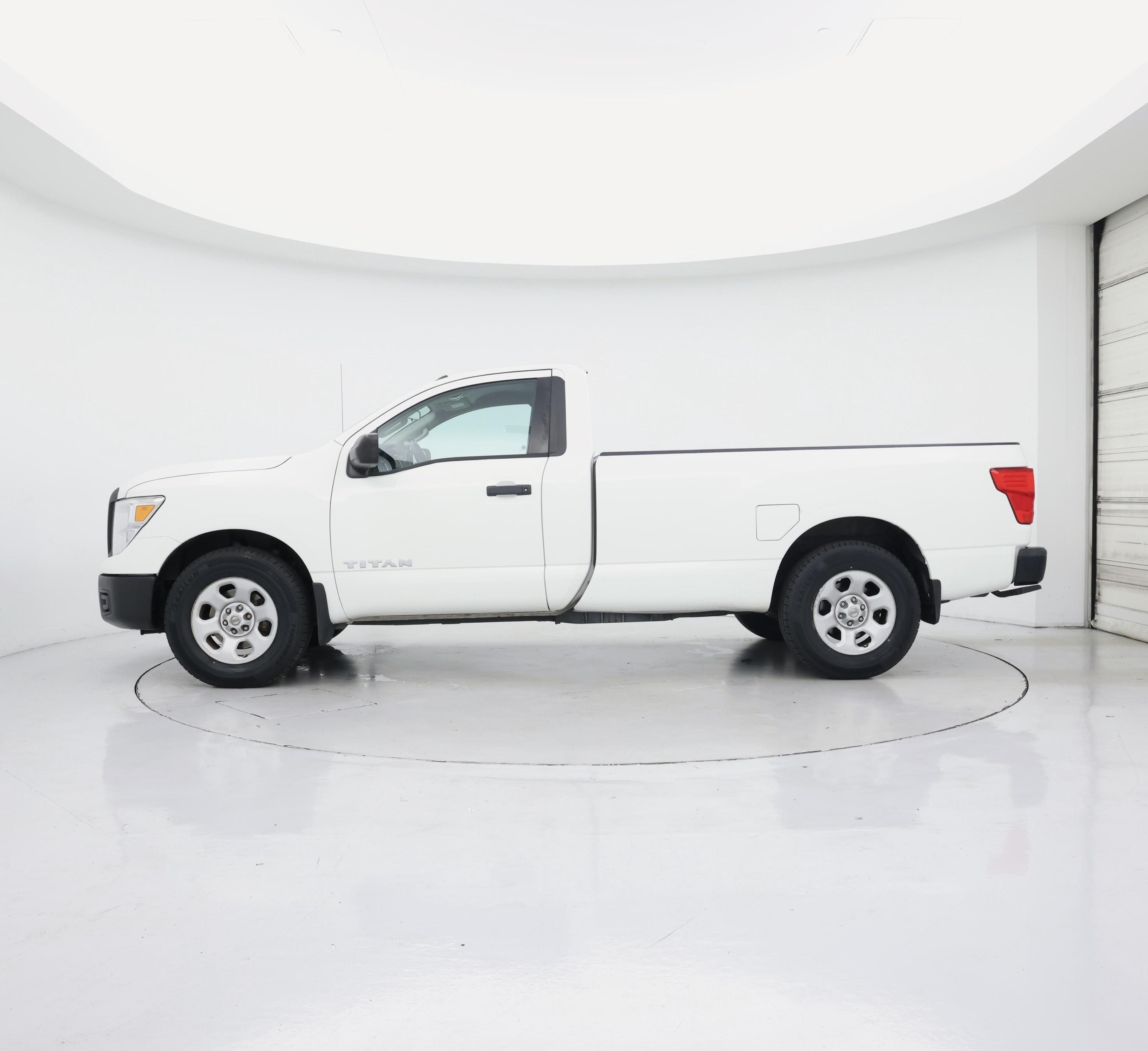 Thumbnail: 2019 Nissan Titan - 3