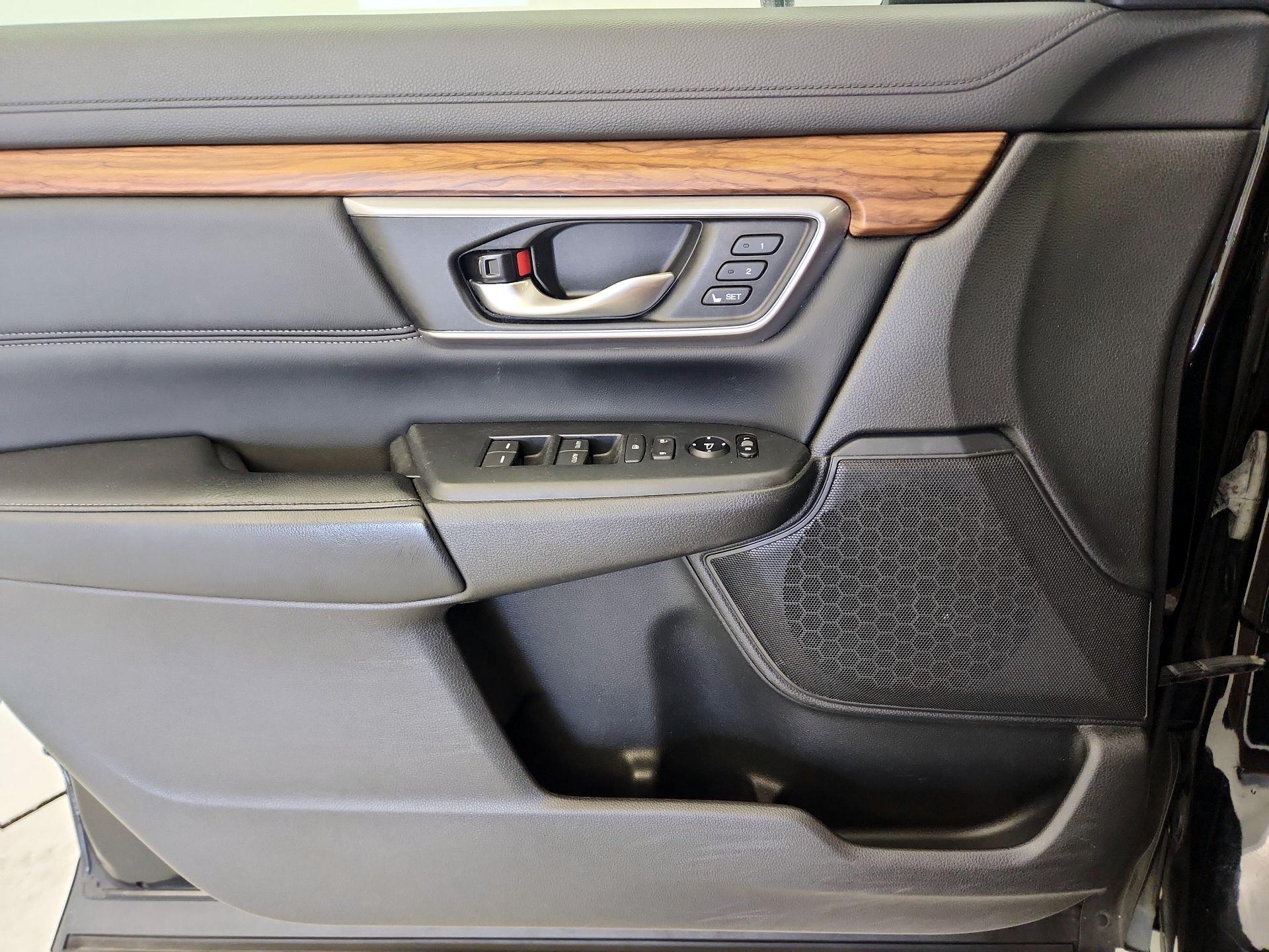 Thumbnail: 2017 Honda CR-V - 12