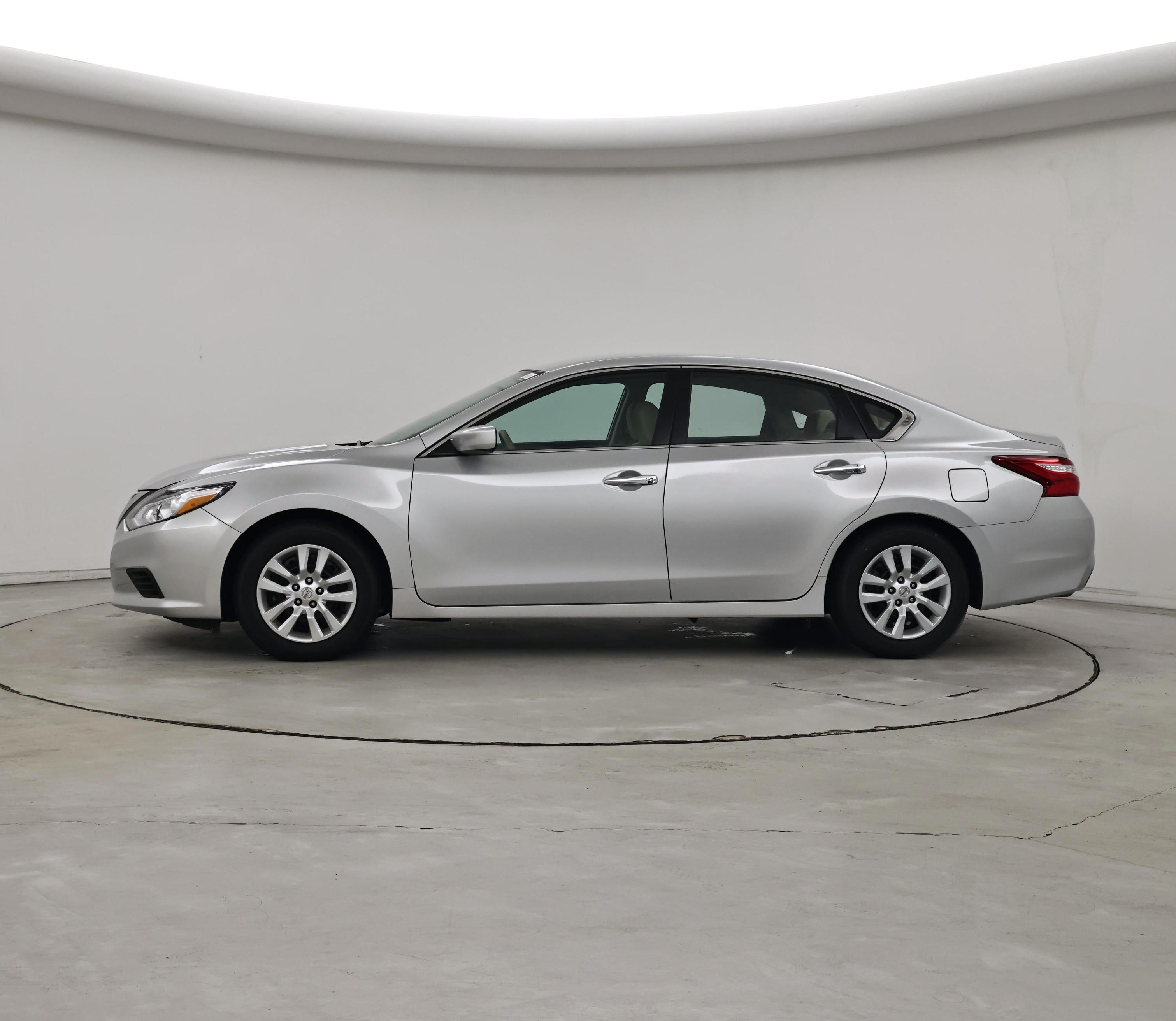 Thumbnail: 2016 Nissan Altima - 3
