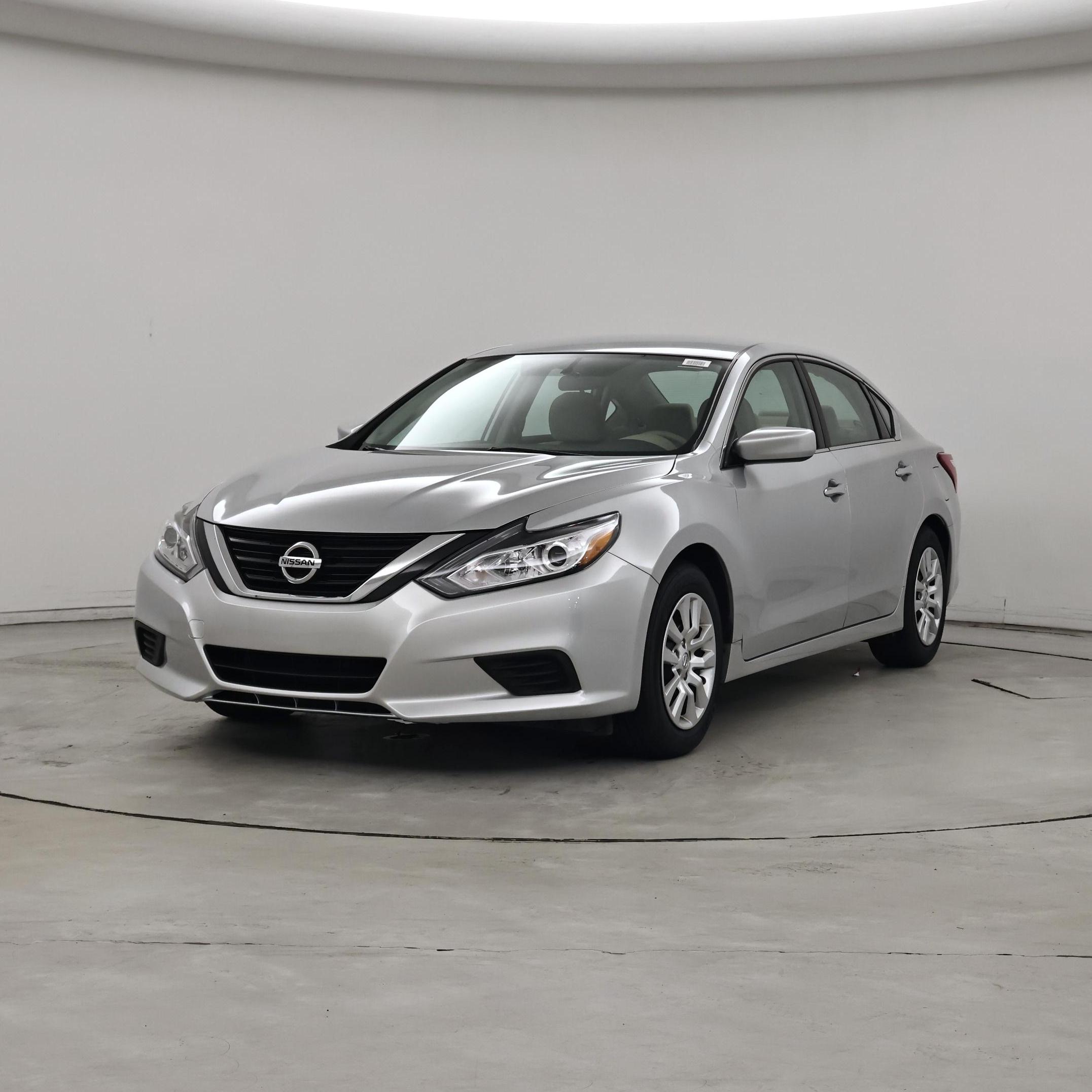 Thumbnail: 2016 Nissan Altima - 4