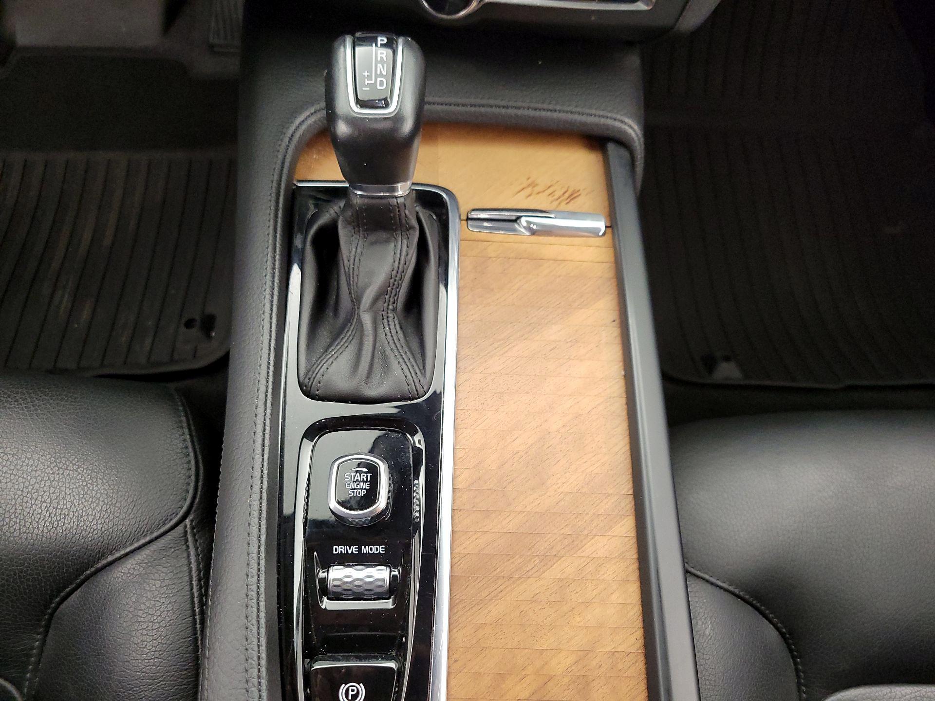 Thumbnail: 2021 Volvo S90 - 18