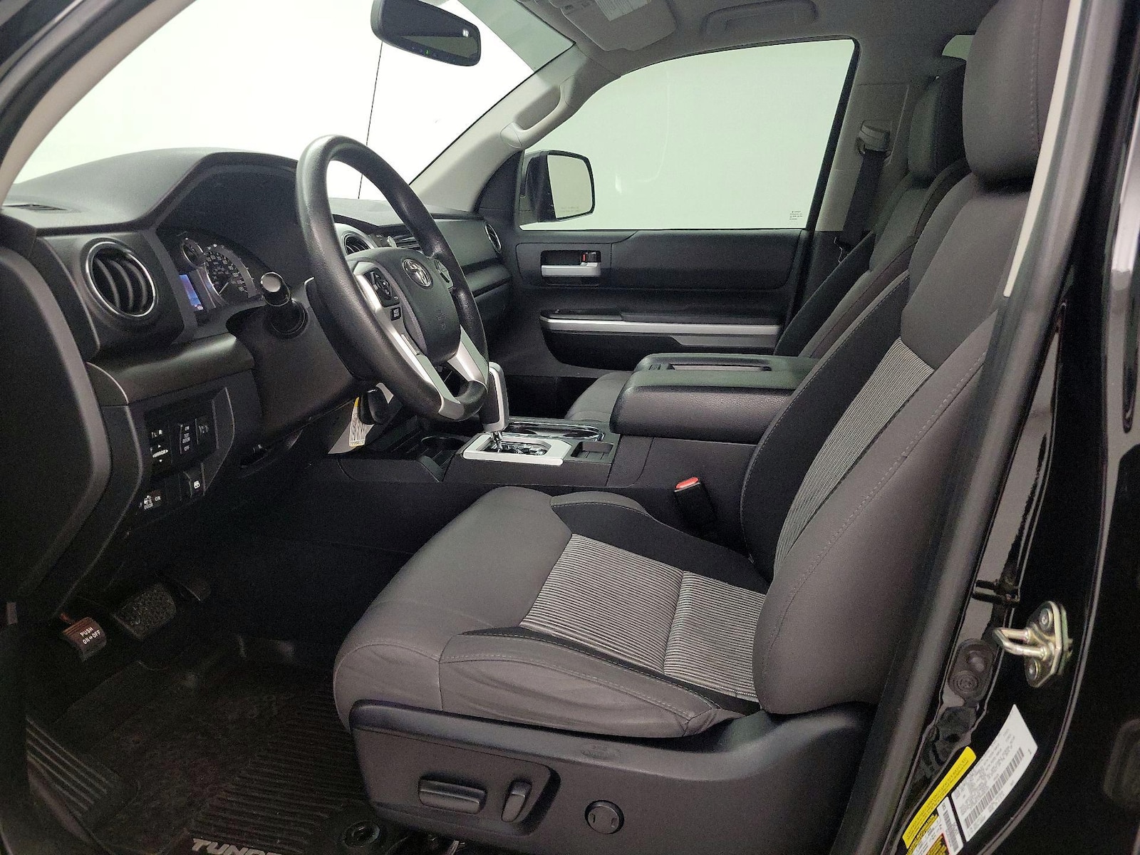 2017 Toyota Tundra SR5 - Photo 12