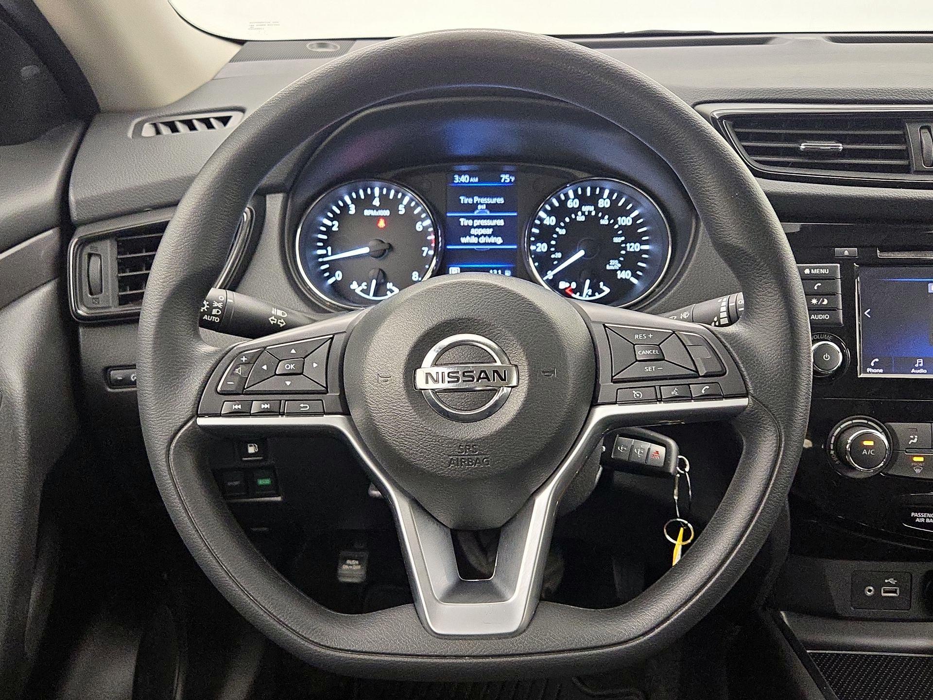 Thumbnail: 2019 Nissan Rogue - 10