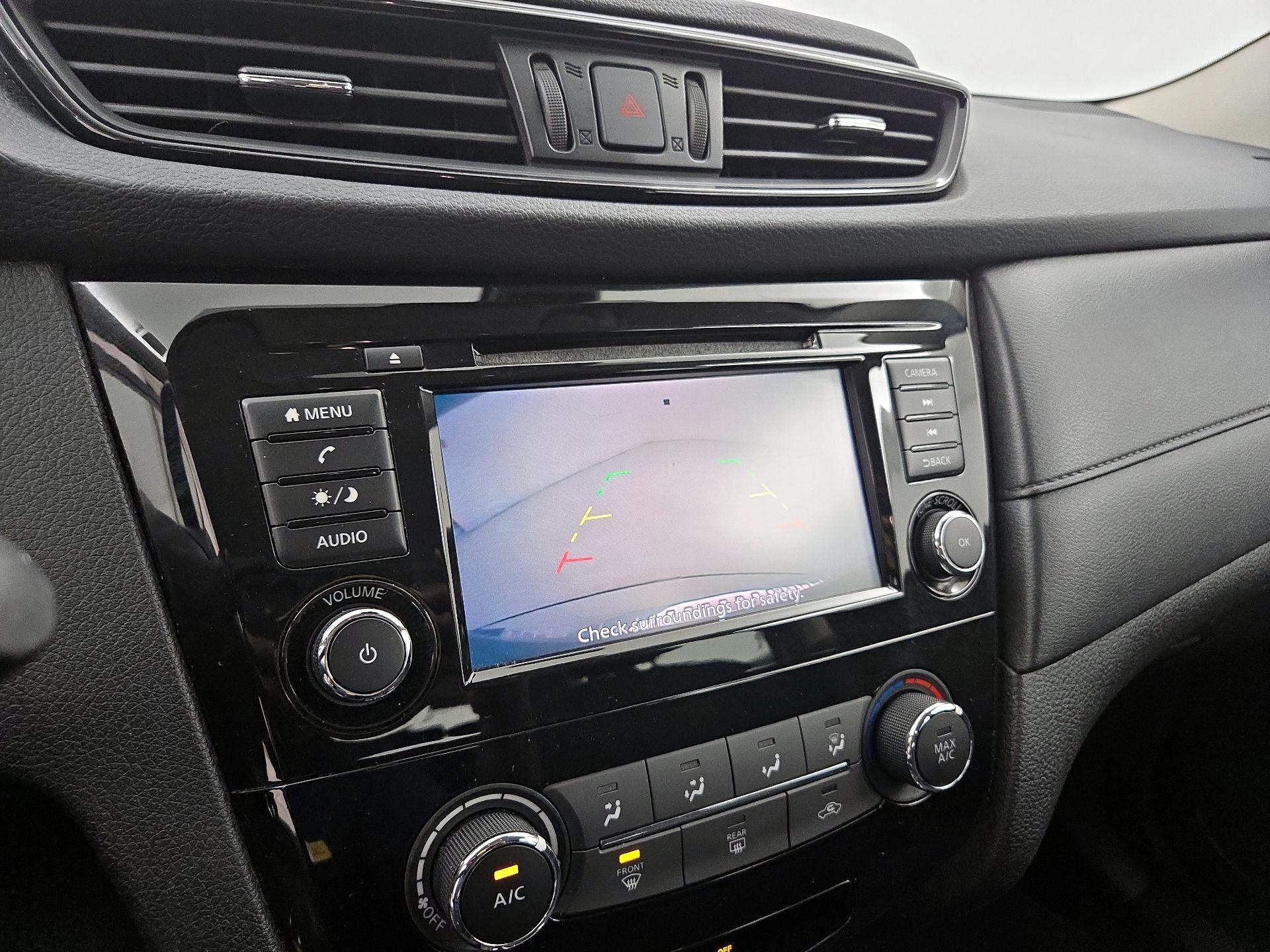 Thumbnail: 2019 Nissan Rogue - 14
