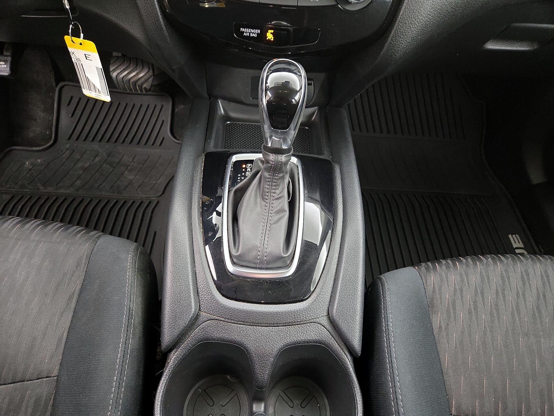 Thumbnail: 2019 Nissan Rogue - 17