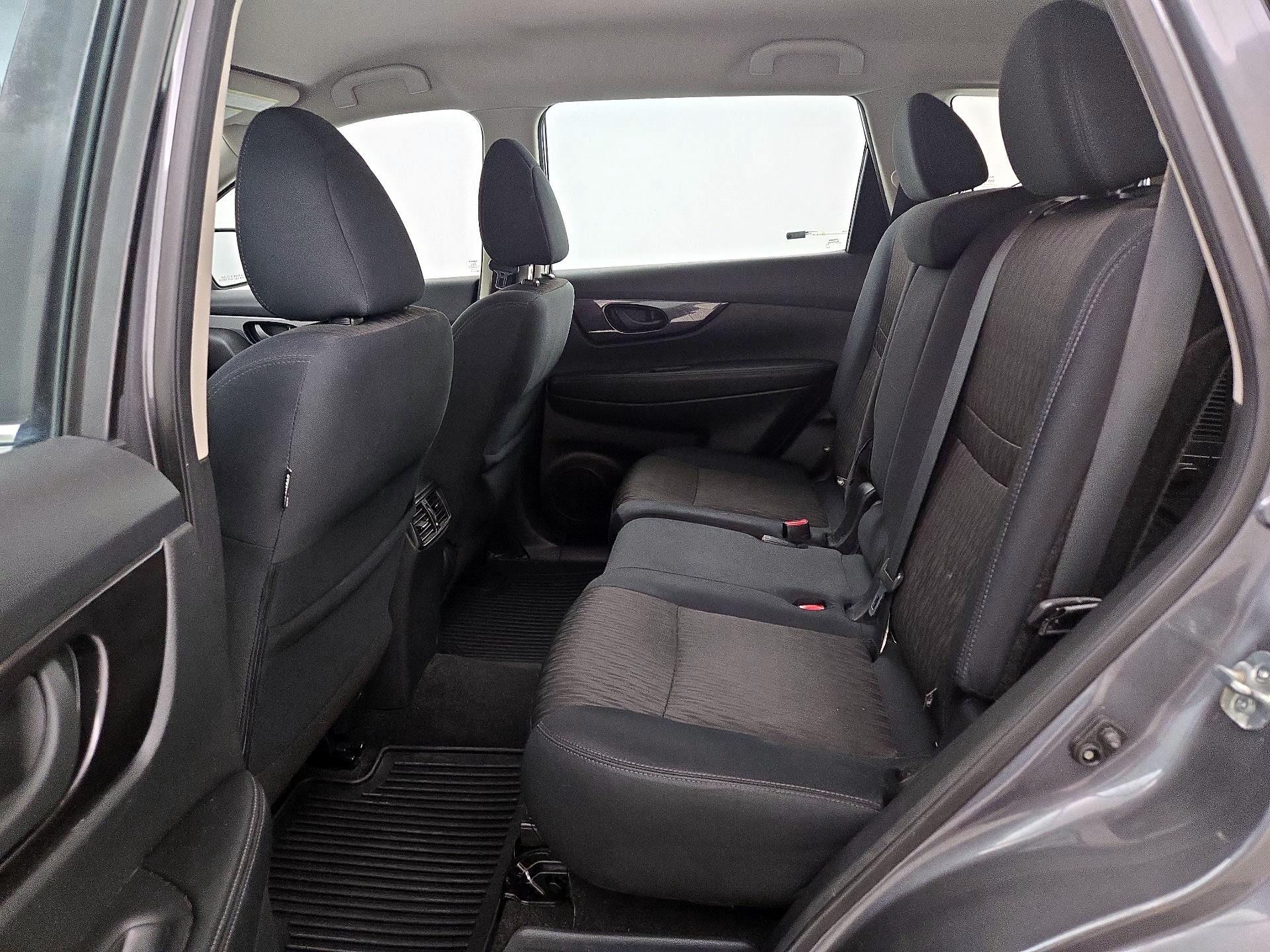 Thumbnail: 2019 Nissan Rogue - 19