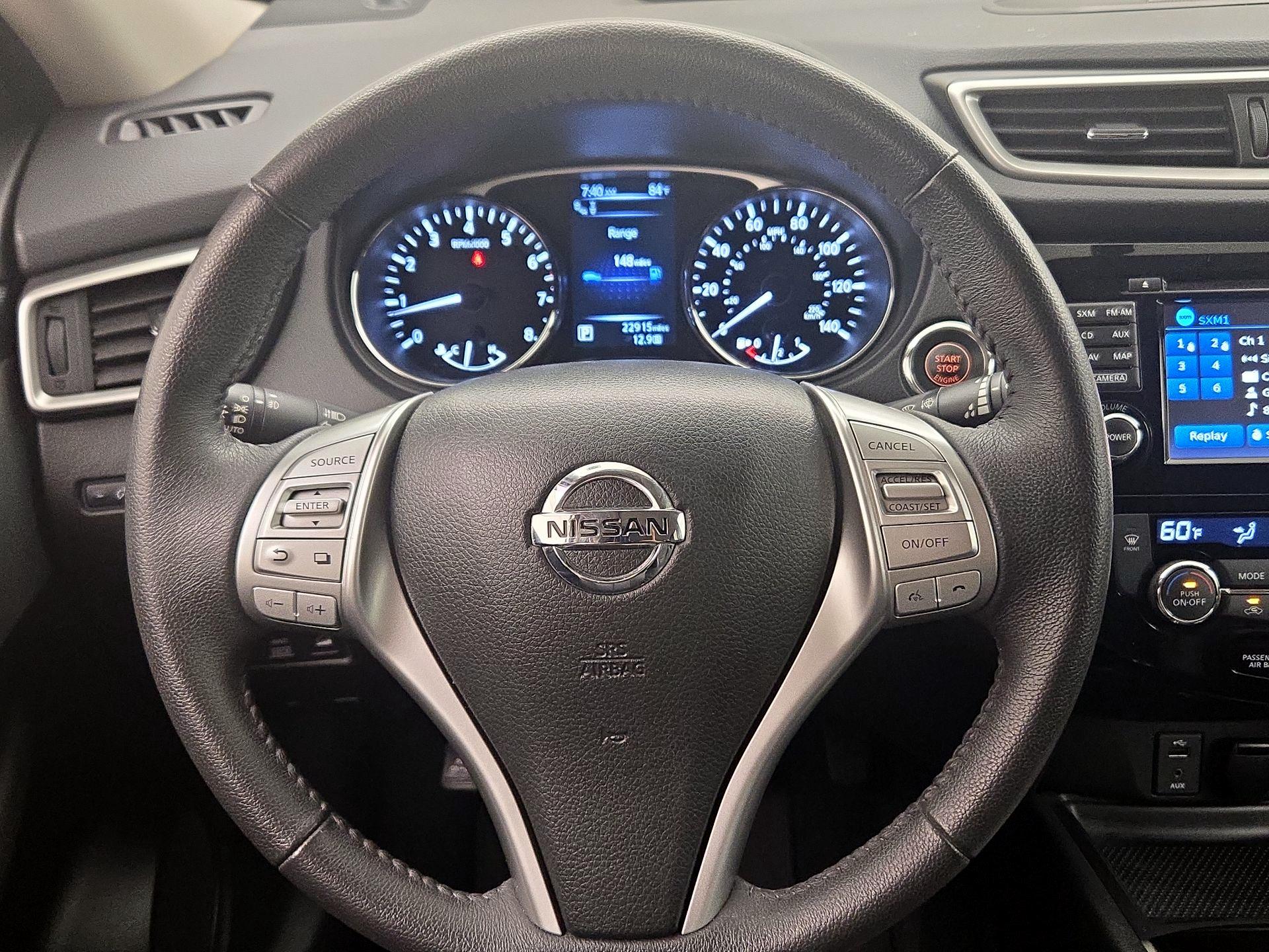 Thumbnail: 2016 Nissan Rogue - 10