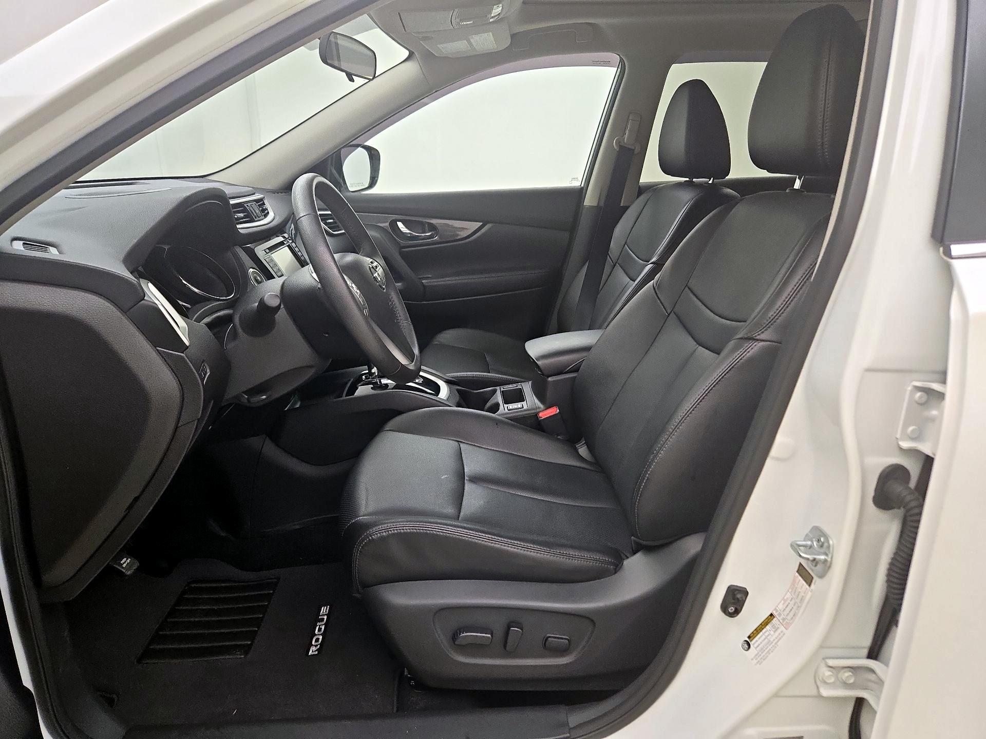Thumbnail: 2016 Nissan Rogue - 11