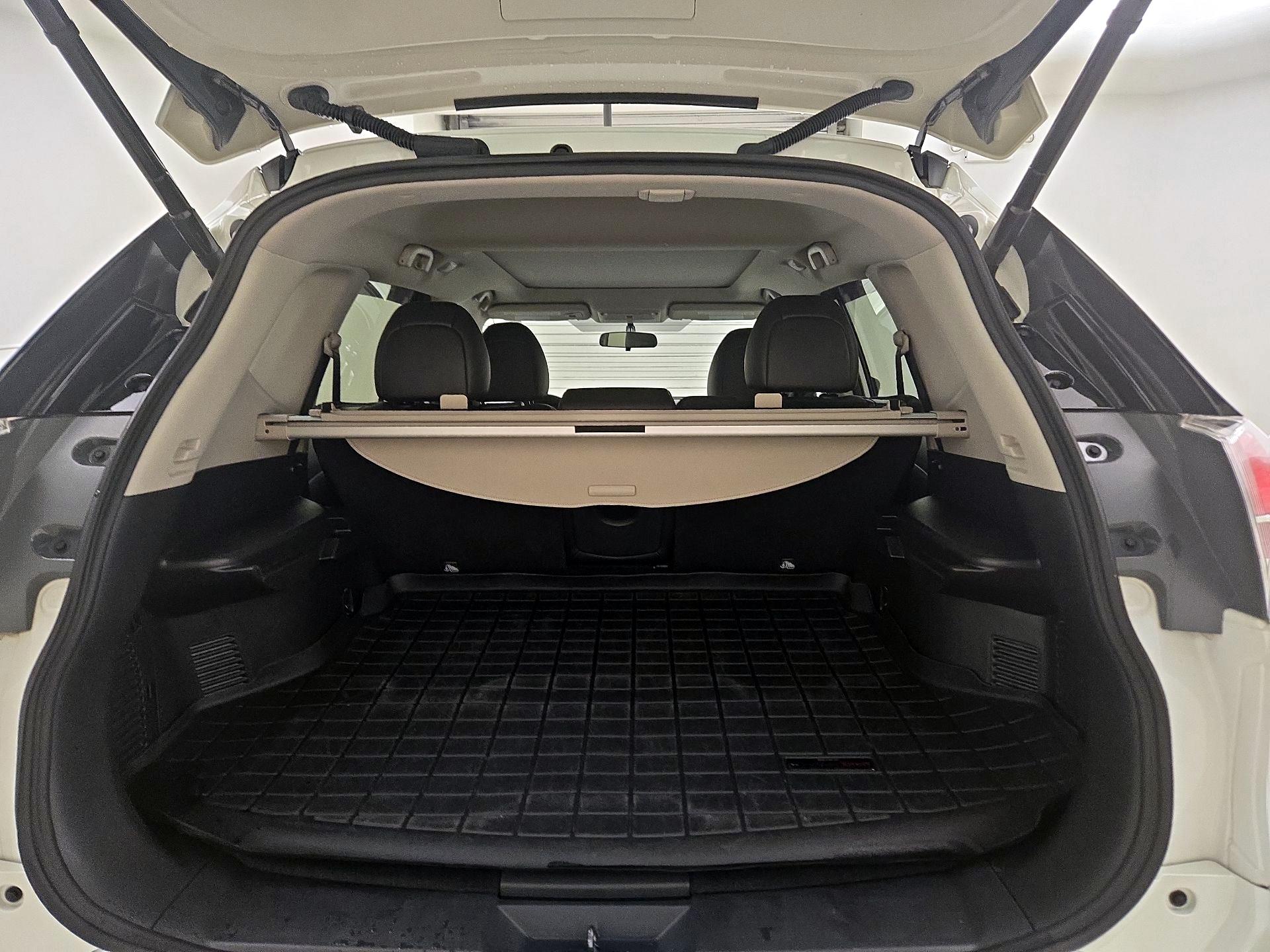 Thumbnail: 2016 Nissan Rogue - 17