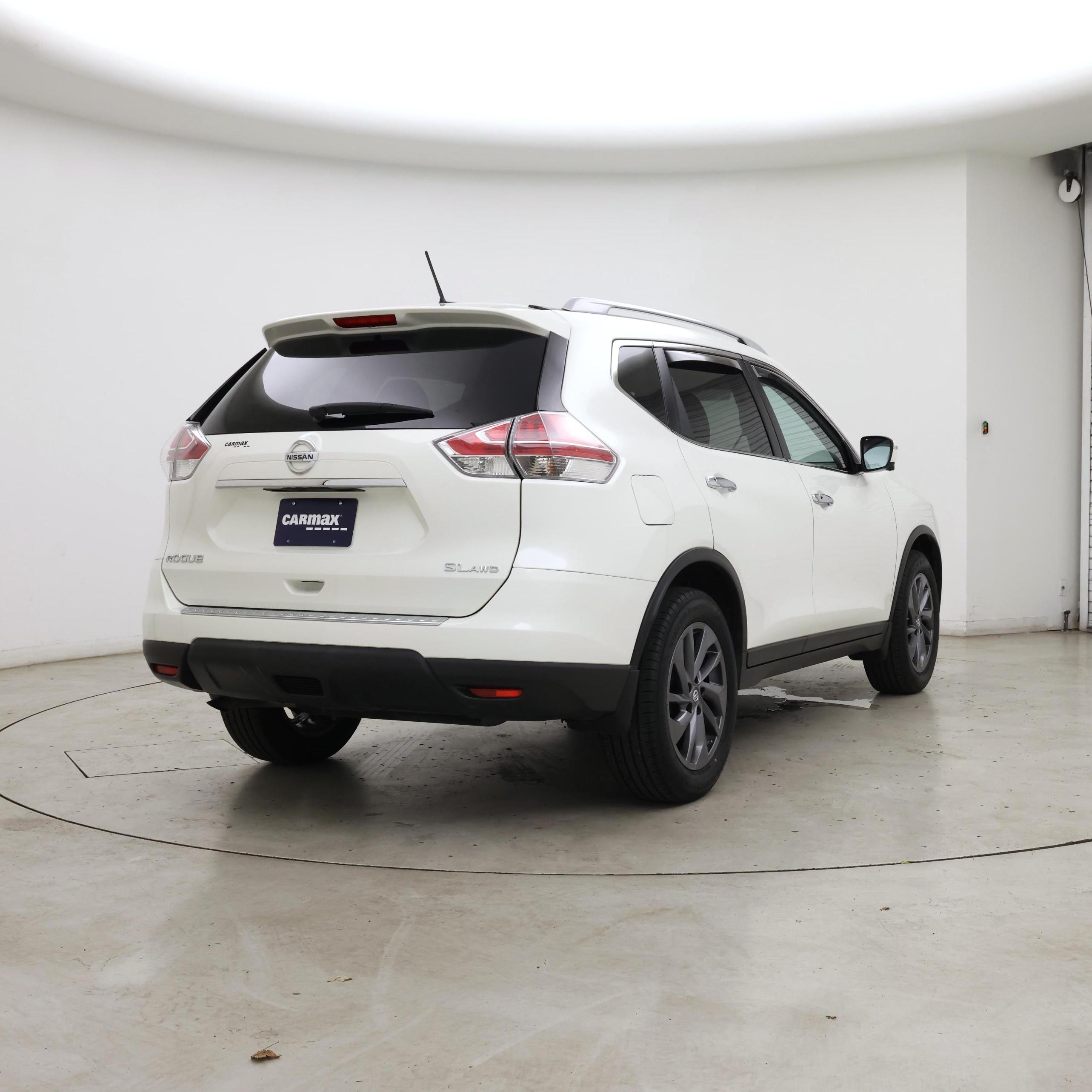 Thumbnail: 2016 Nissan Rogue - 8
