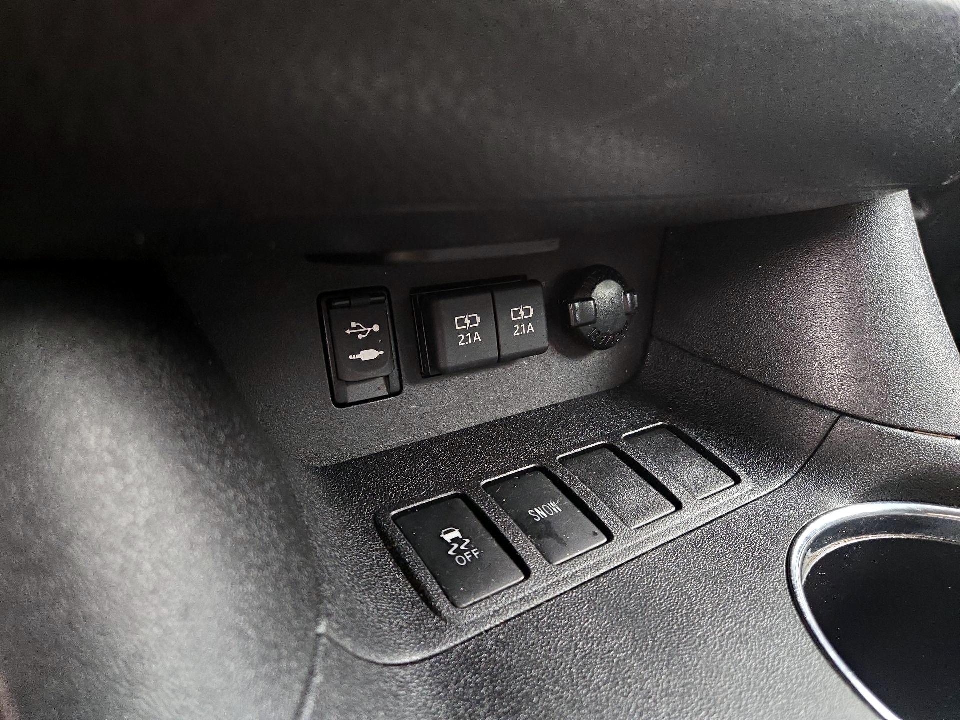 Thumbnail: 2019 Toyota Highlander - 18