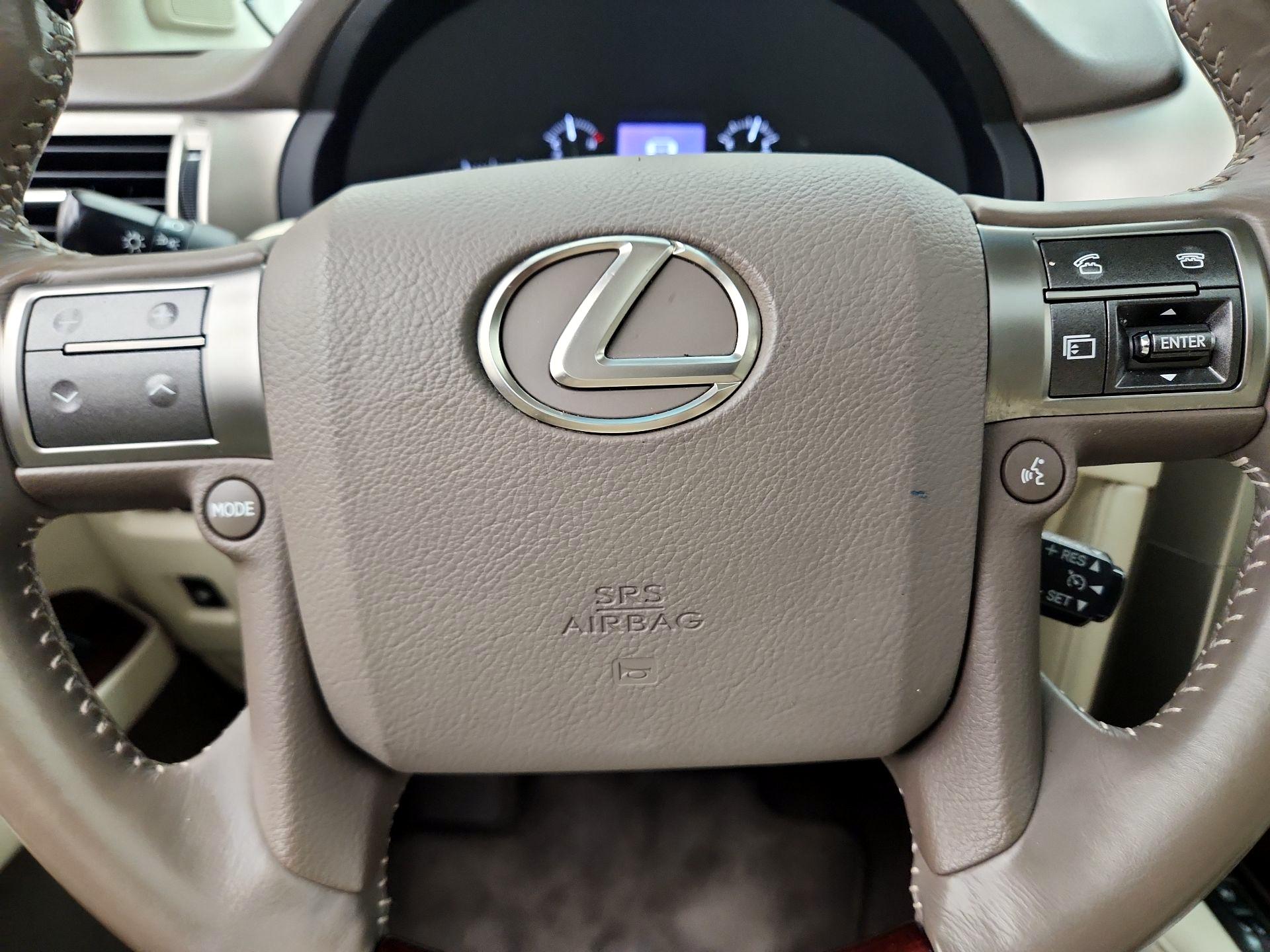 Thumbnail: 2016 Lexus GX - 10