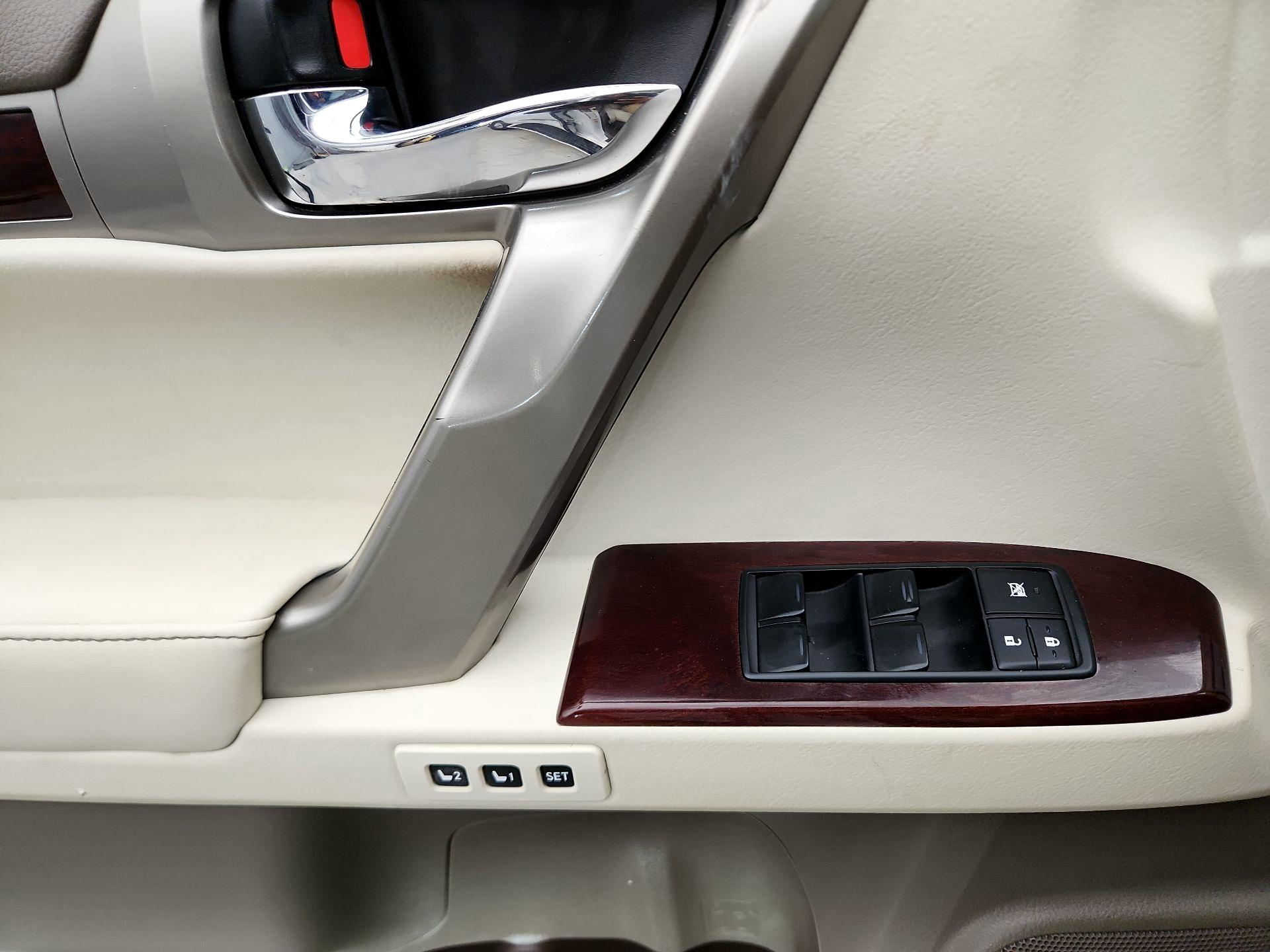 Thumbnail: 2016 Lexus GX - 12