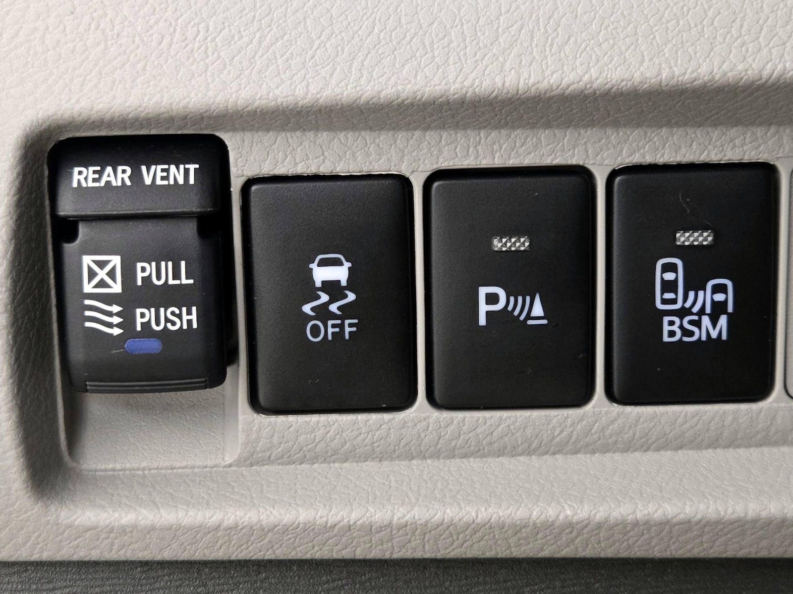 2015 Toyota Sienna XLE Premium - Photo 14