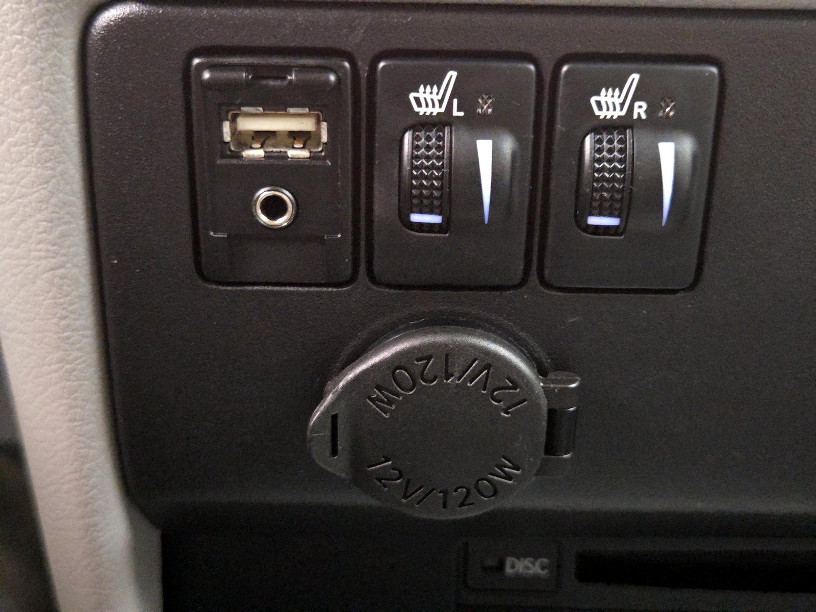 2015 Toyota Sienna XLE Premium - Photo 20
