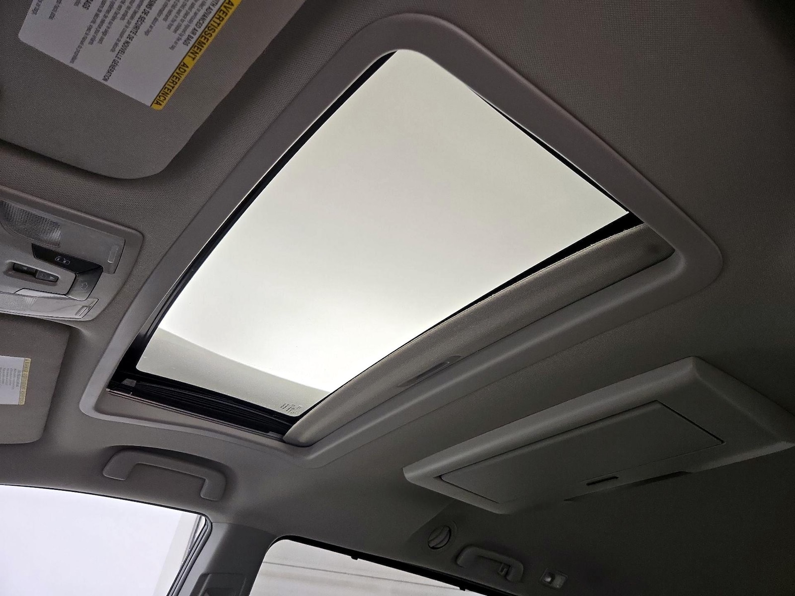 2015 Toyota Sienna XLE Premium - Photo 21