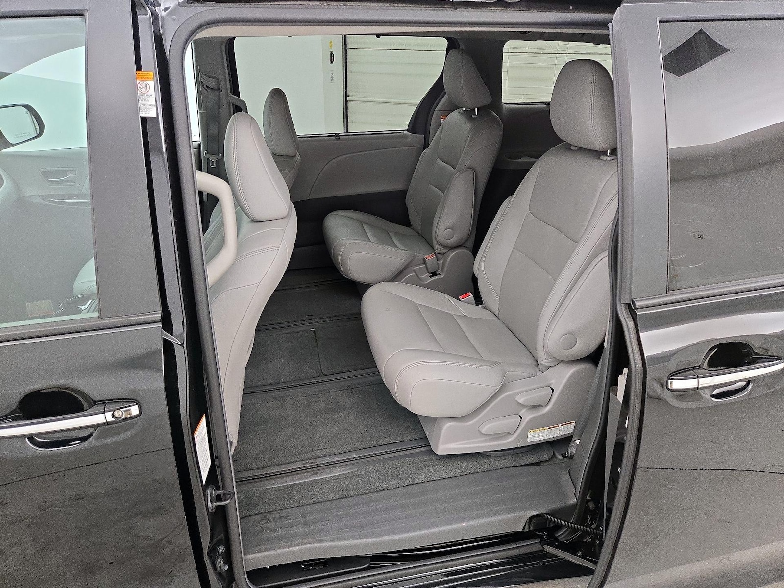 2015 Toyota Sienna XLE Premium - Photo 22