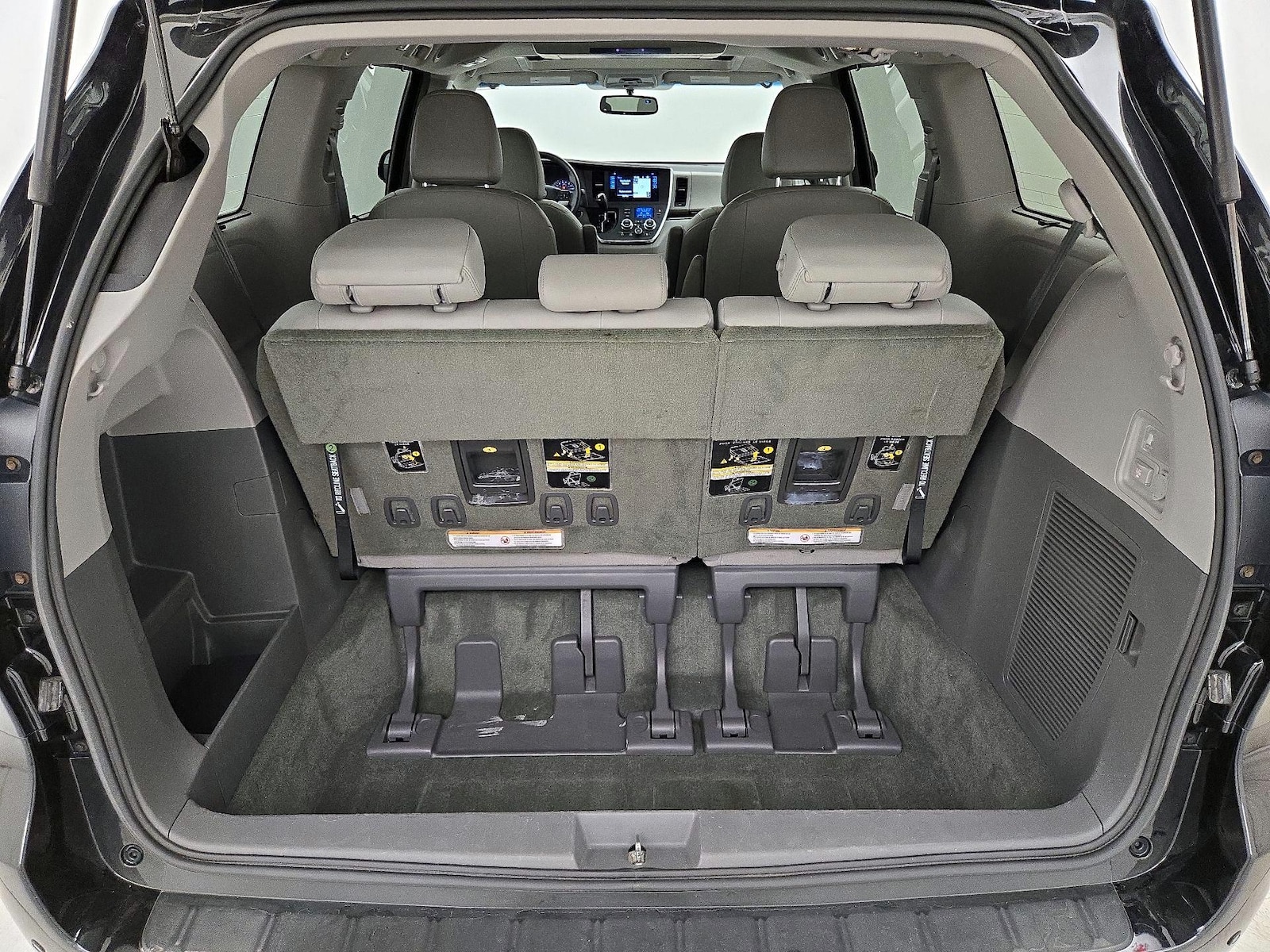 2015 Toyota Sienna XLE Premium - Photo 24