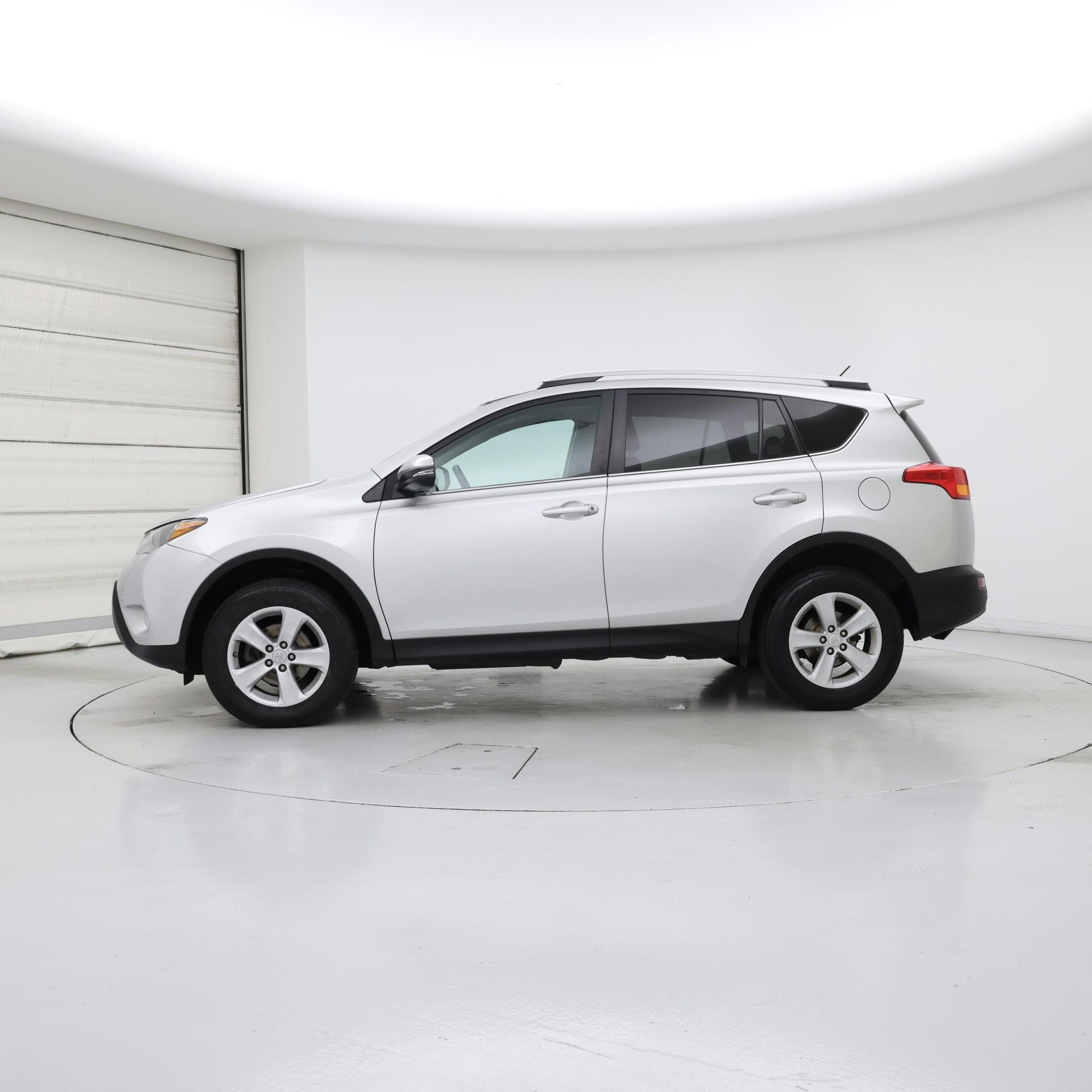 Thumbnail: 2014 Toyota RAV4 - 3