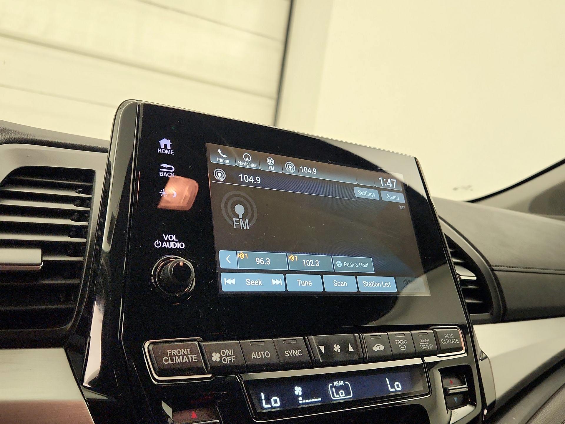 Thumbnail: 2019 Honda Odyssey - 15