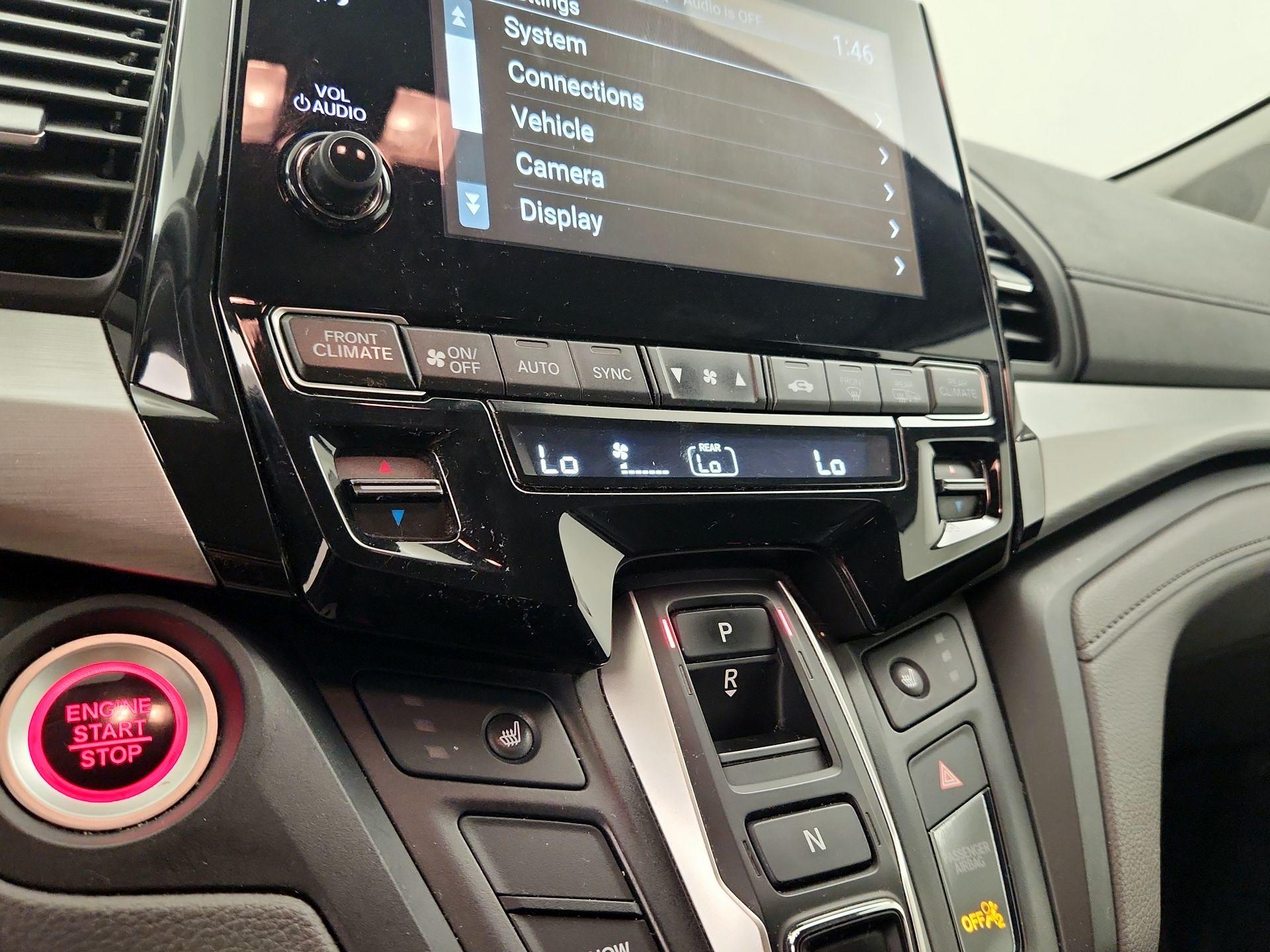 Thumbnail: 2019 Honda Odyssey - 16