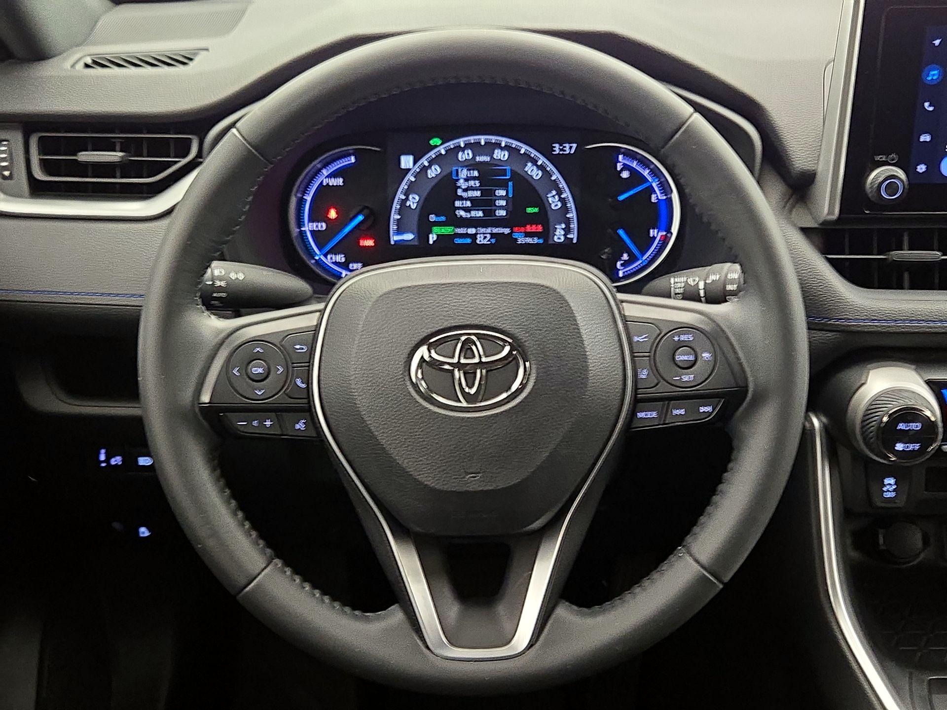 Thumbnail: 2023 Toyota RAV4 - 10
