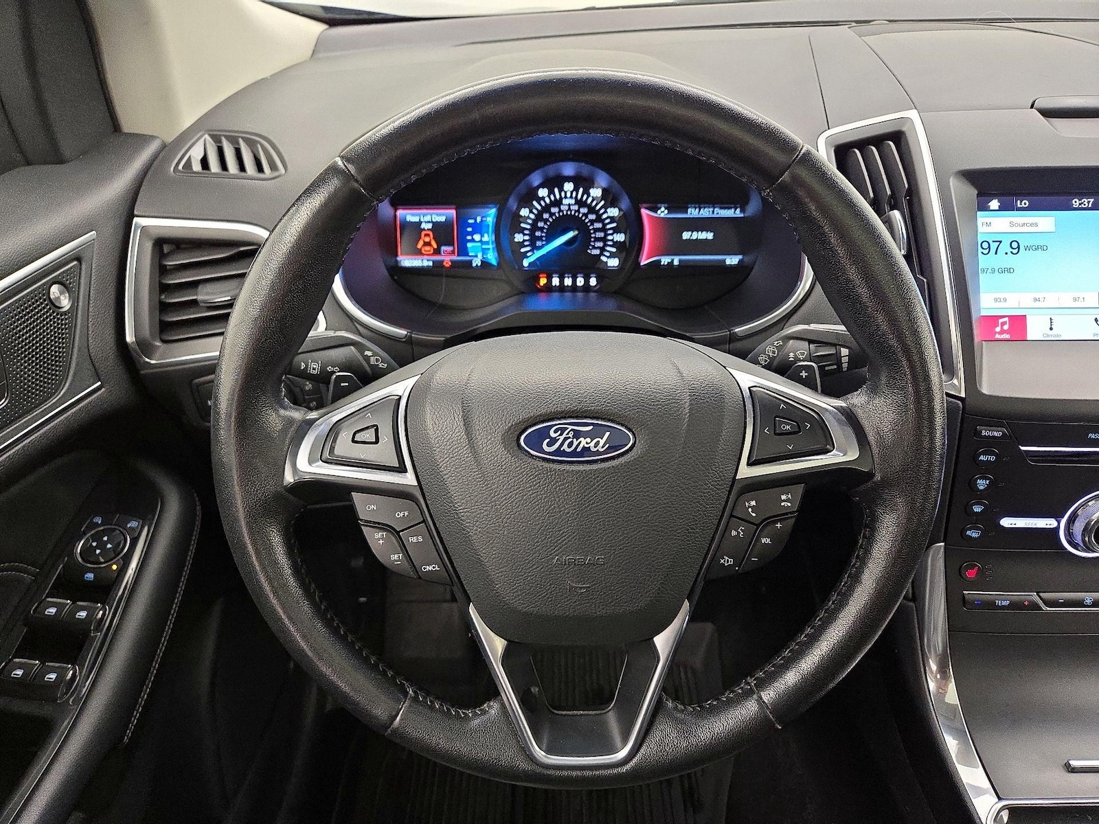 2019 Ford Edge Titanium - Photo 11
